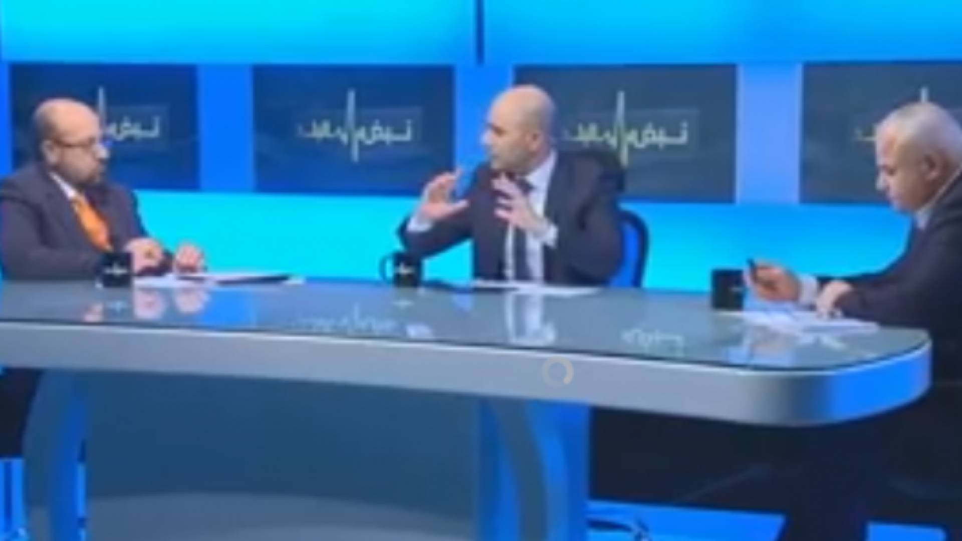 من الحلقة
