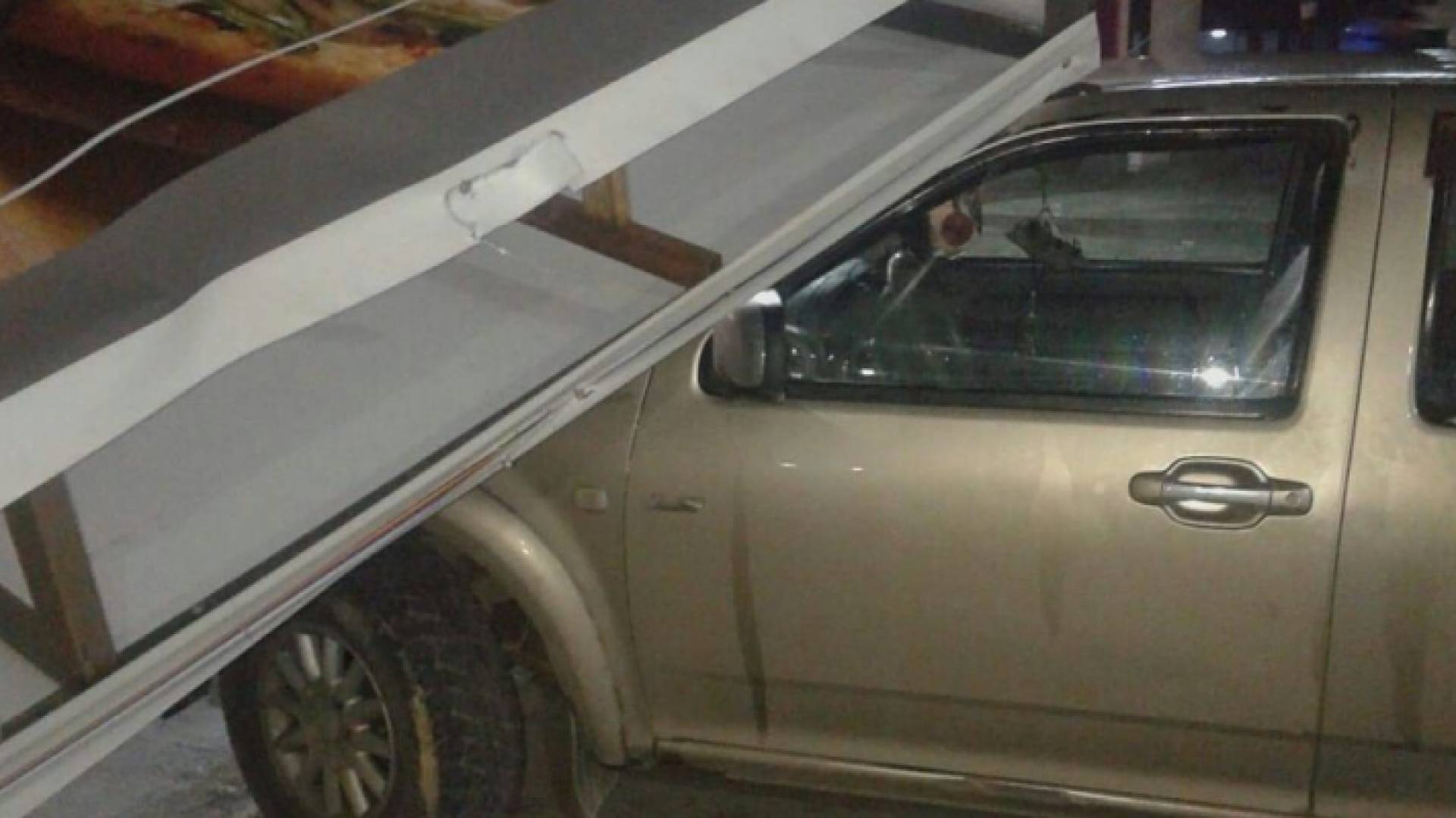 سقوط آرمة على مركبه جنوب اربد