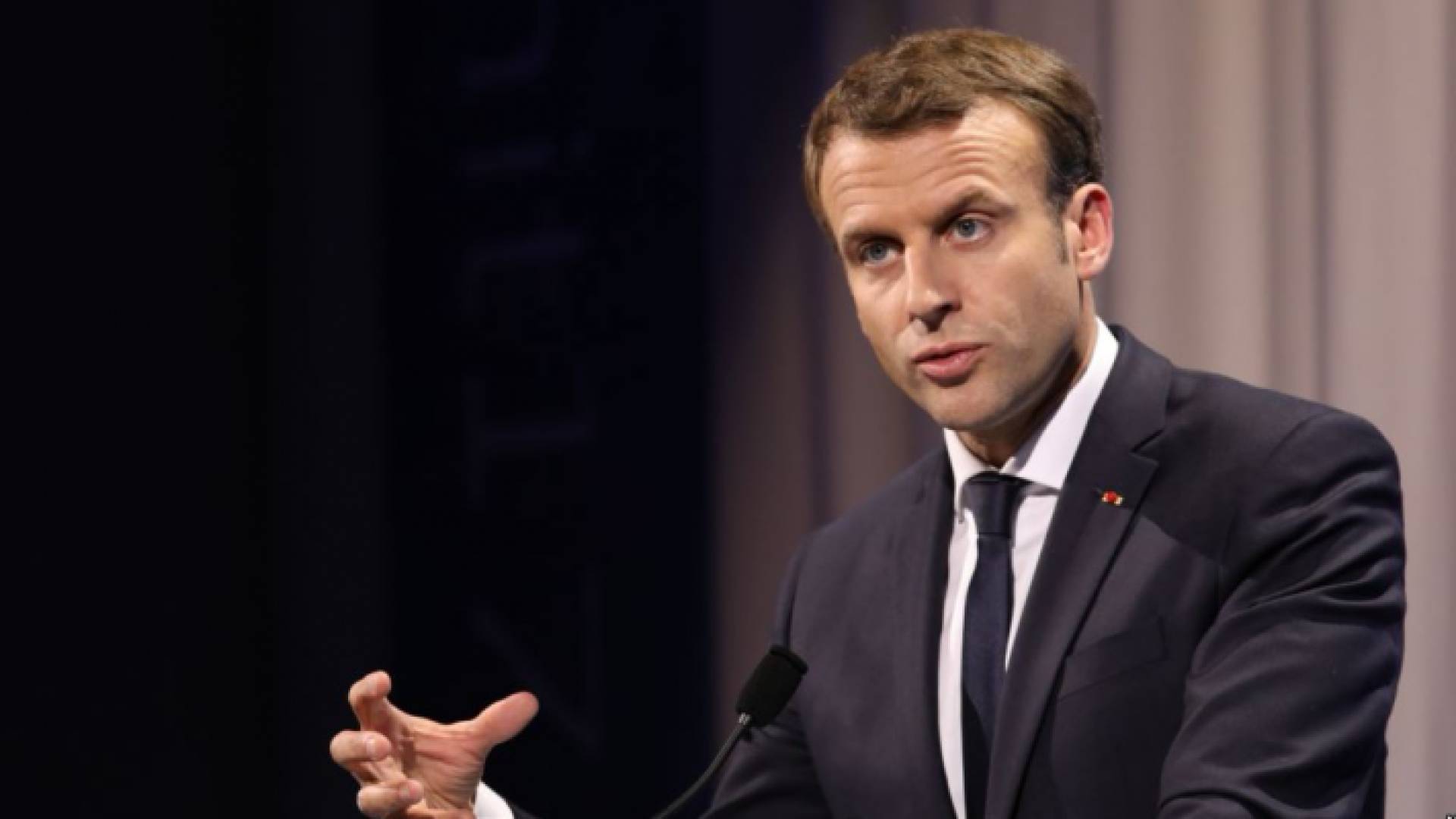 الرئيس الفرنسي ايمانويل ماكرون