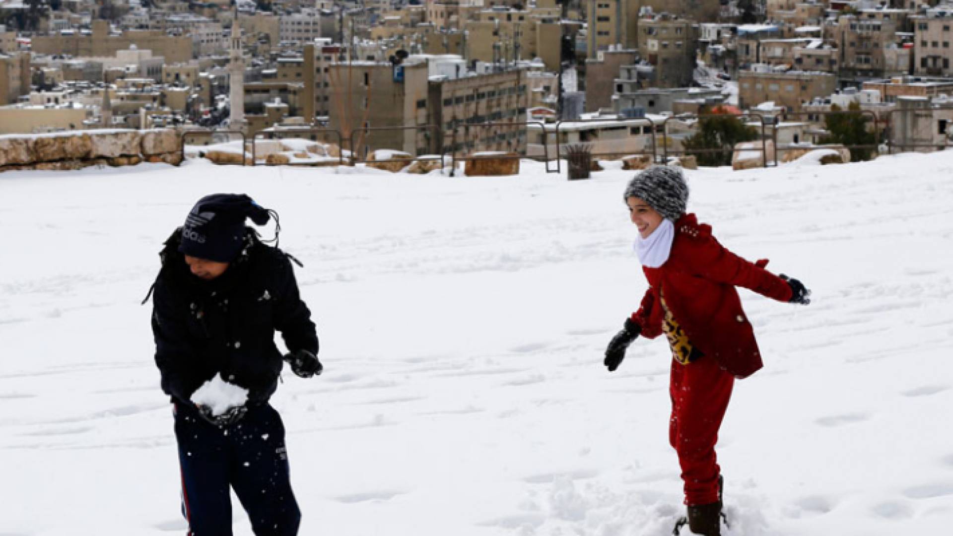 الأرصاد تتوقع تعرض المملكة لمنخفض جوي عميق .. الصورة أرشيفية