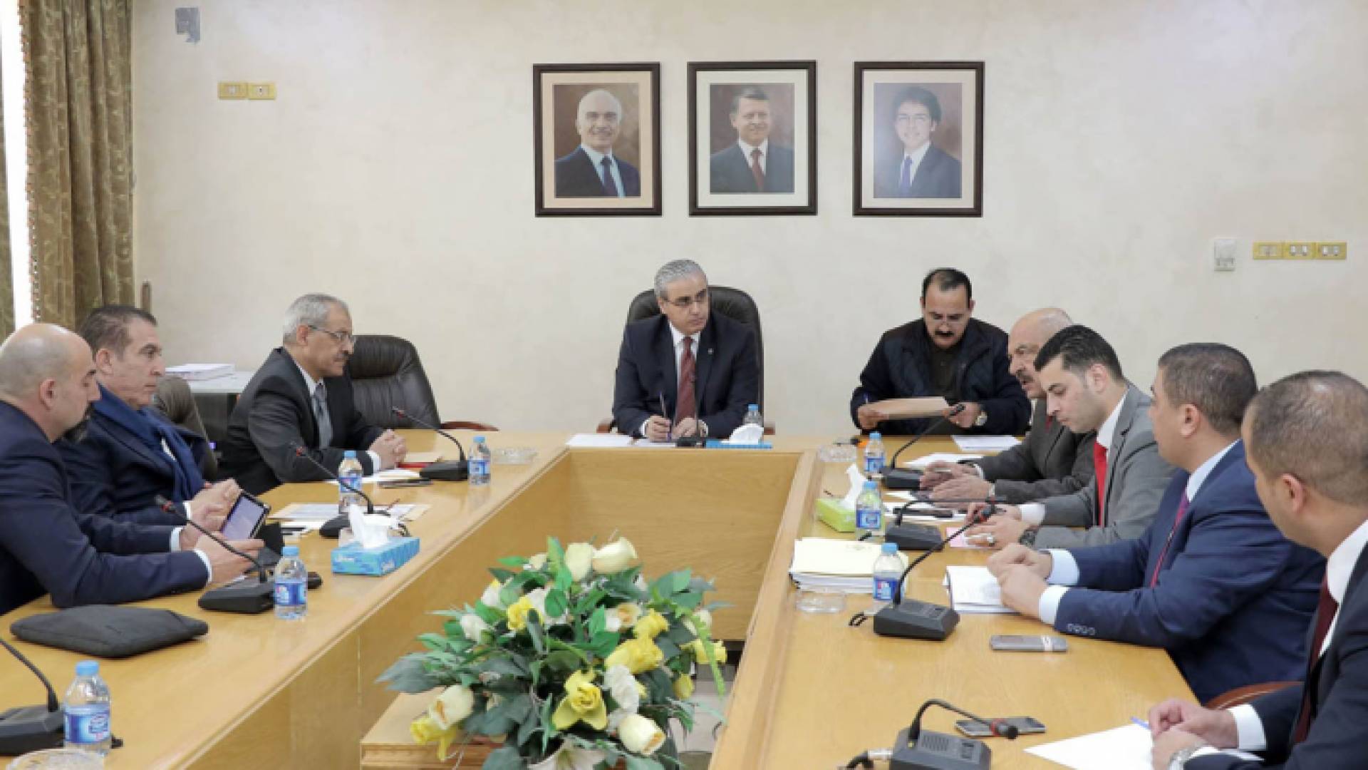 من الاجتماع