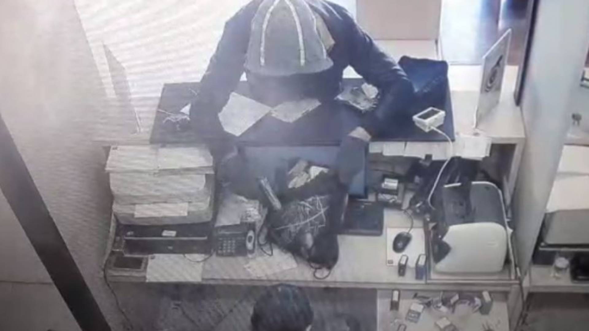 البنك المستهدف في منطقة الوحدات