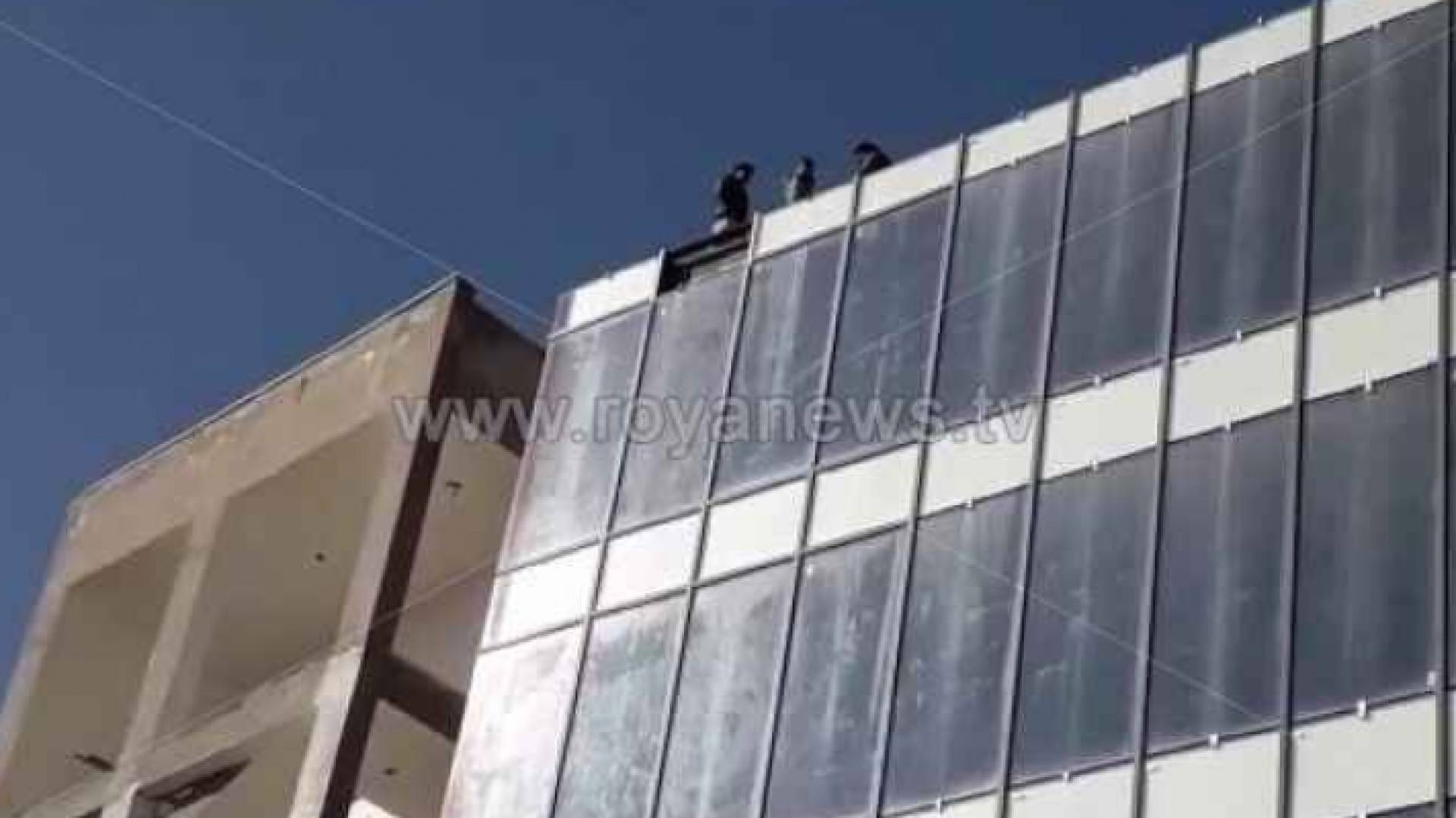 المواطن برفقة ولديه