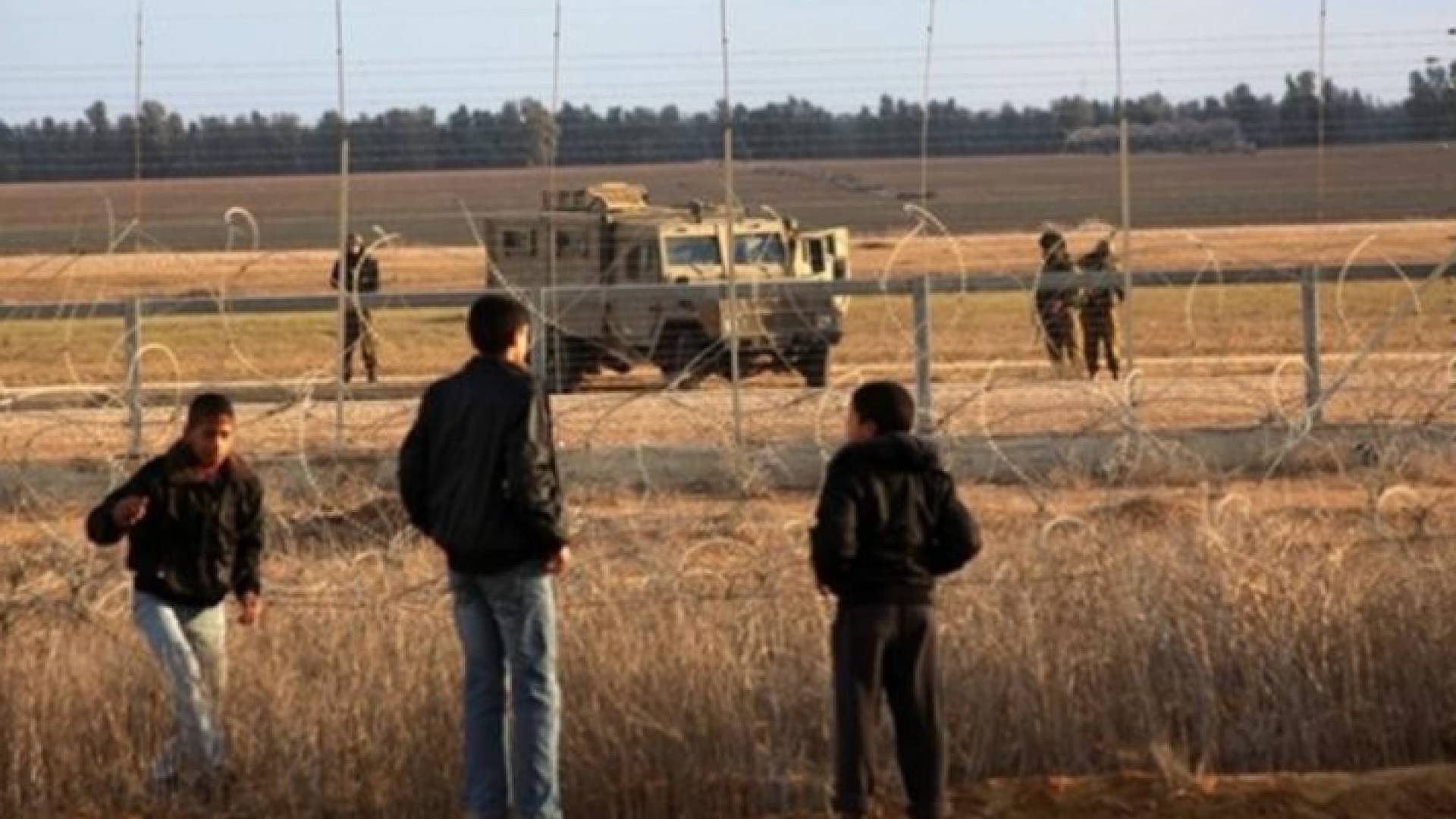 السياج الحدودي الفاصل بين قطاع غزة والأراضي المحتلة