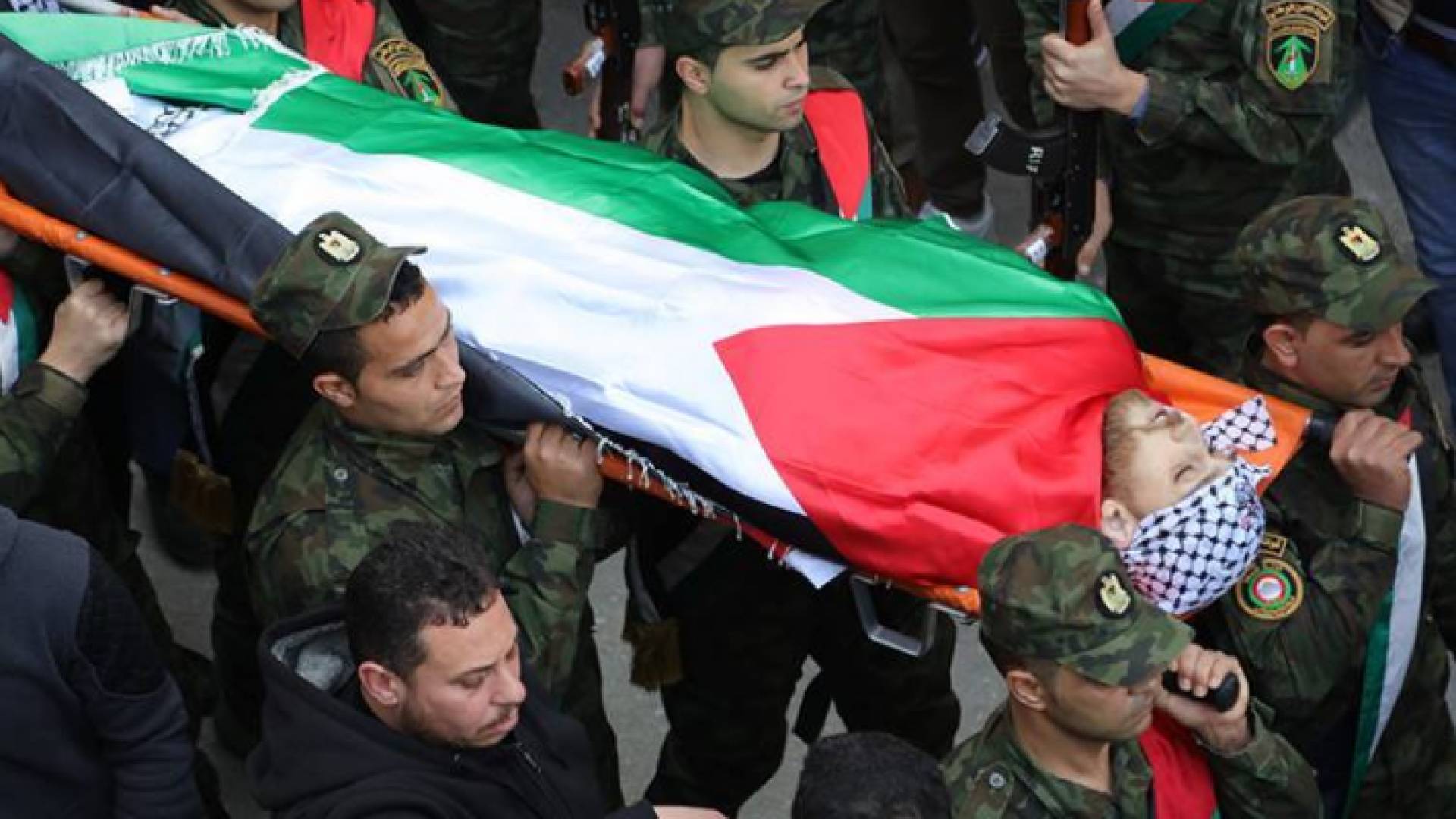 جثمان الشهيد إلى مثواه الأخير