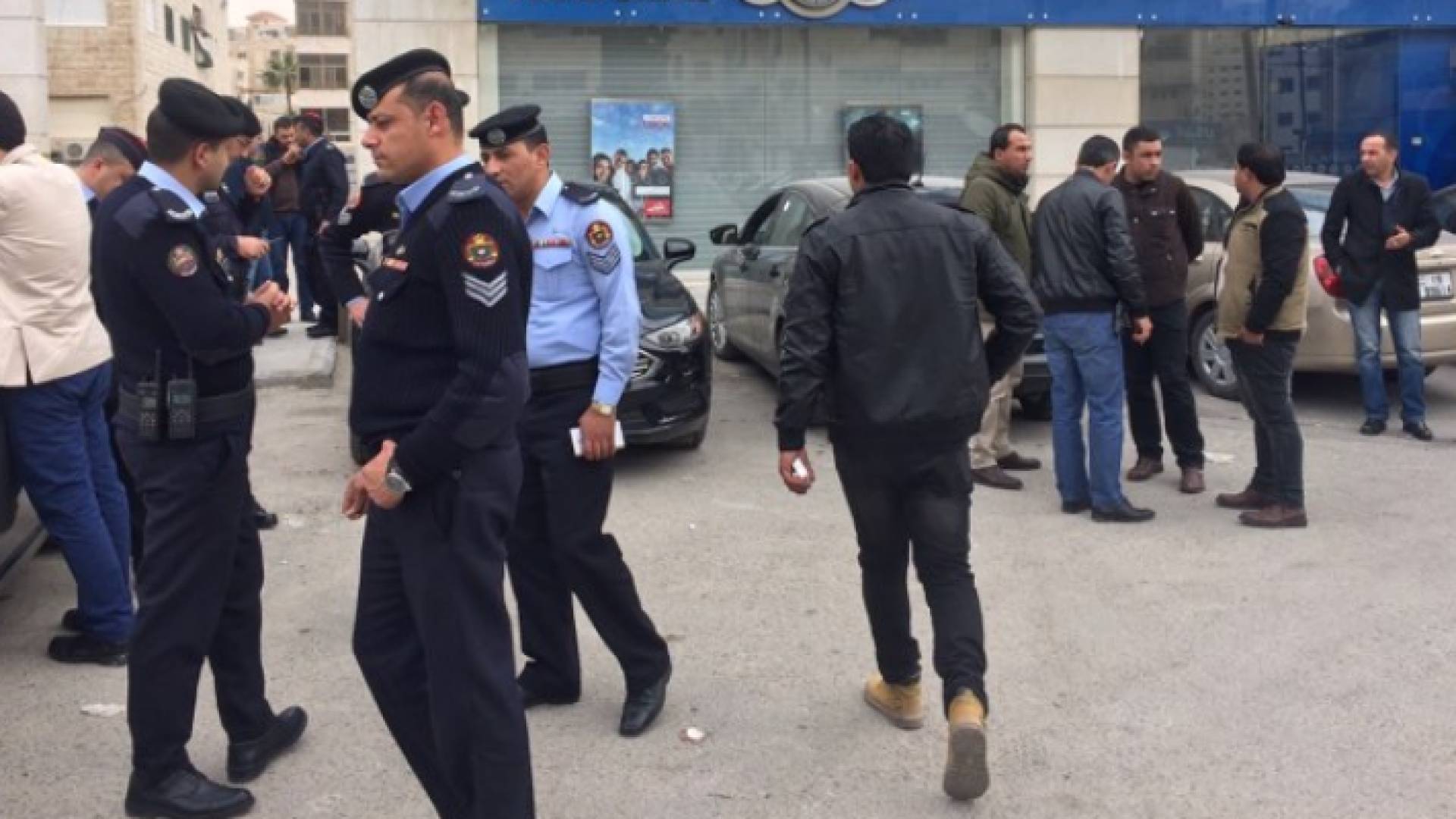 محيط البنك الذي تعرض لمحاولة سطو