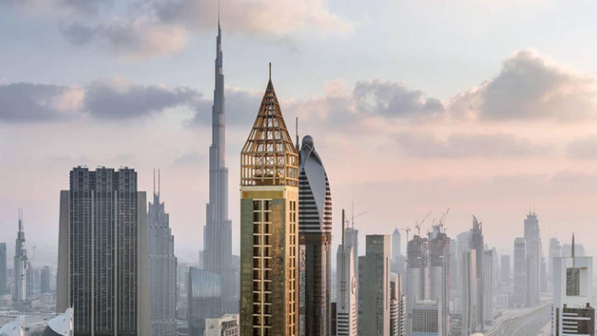 دبي تحطم رقما قياسيا جديدا: أطول فندق في العالم