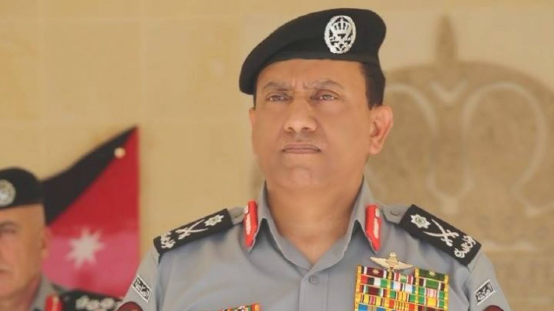 المدير العام لقوات الدرك اللواء الركن حسين محمد الحواتمة