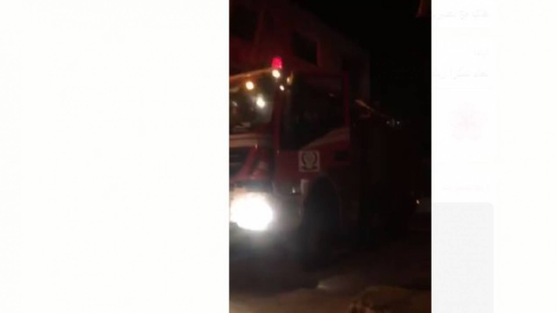 كوادر الدفاع المدني اثناء عملية اطفاء الحريق