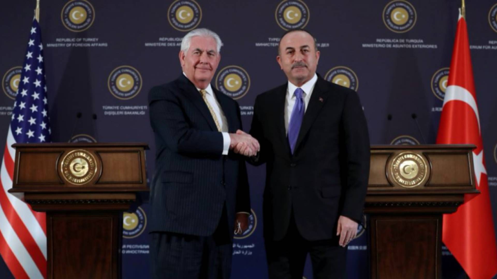 وزيرا الخارجية الامريكي ريكس تيلرسون والتركي مولود تشاوش اوغلو