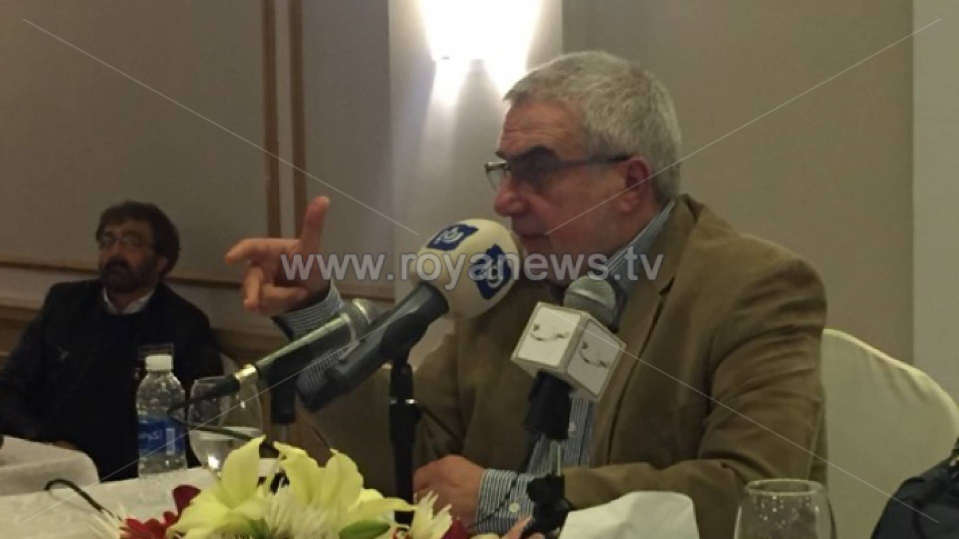 خلال الندوة