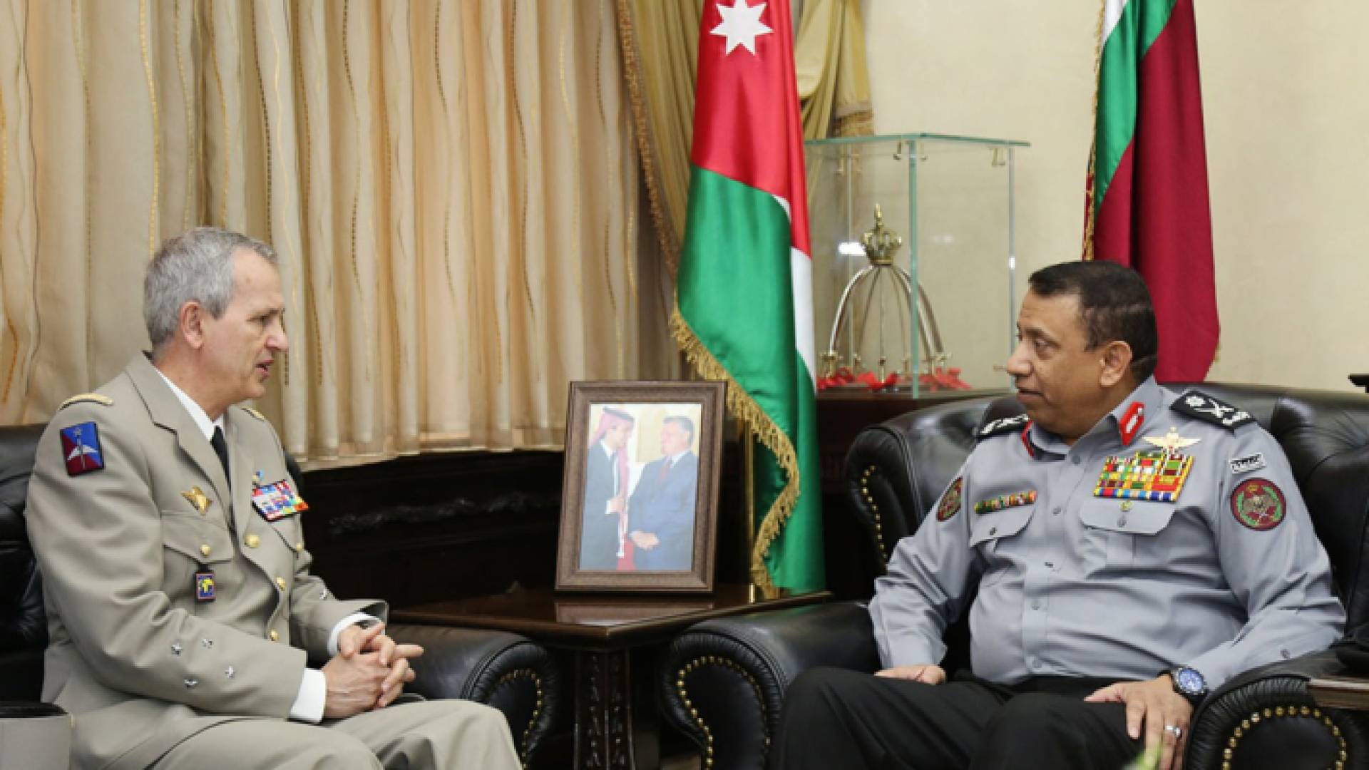 الحواتمة يلتقي مدير التعاون الأمني والدفاع في الخارجية الفرنسية