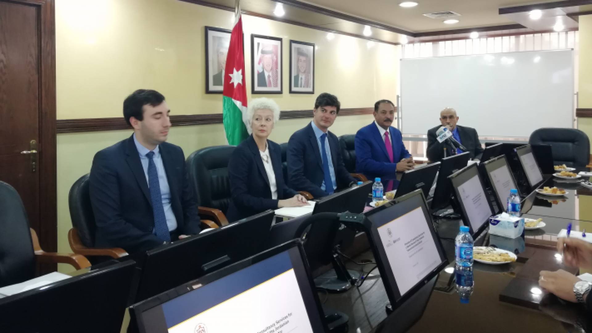 جانب من اللقاء