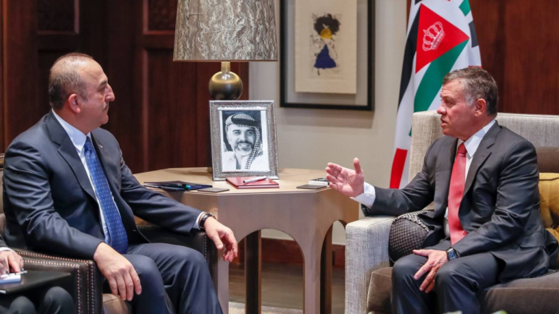 الملك يلتقي وزير الخارجية التركي