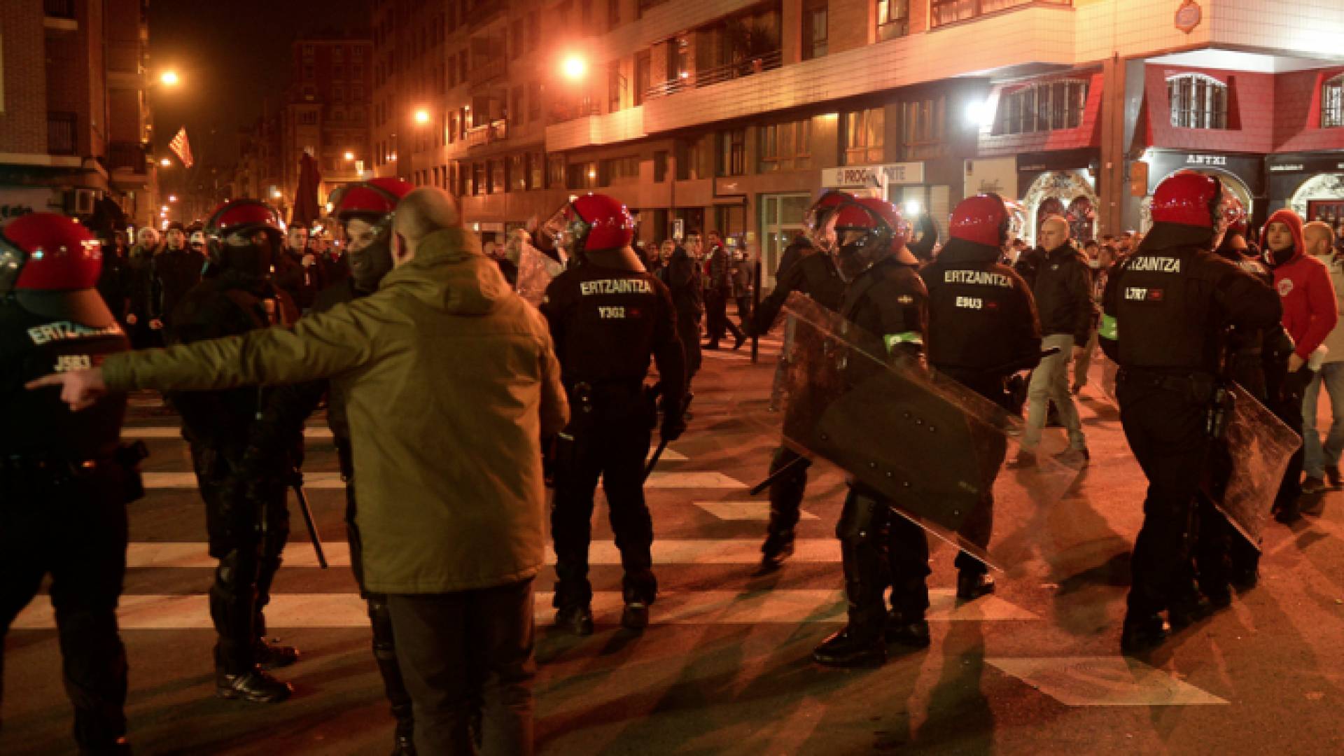 من وسائل اعلام اجنبية