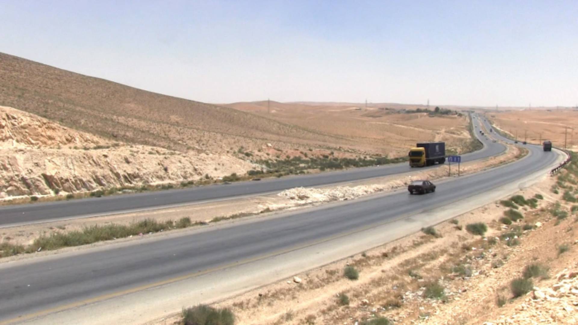 الطريق الصحراوي - أرشيفية