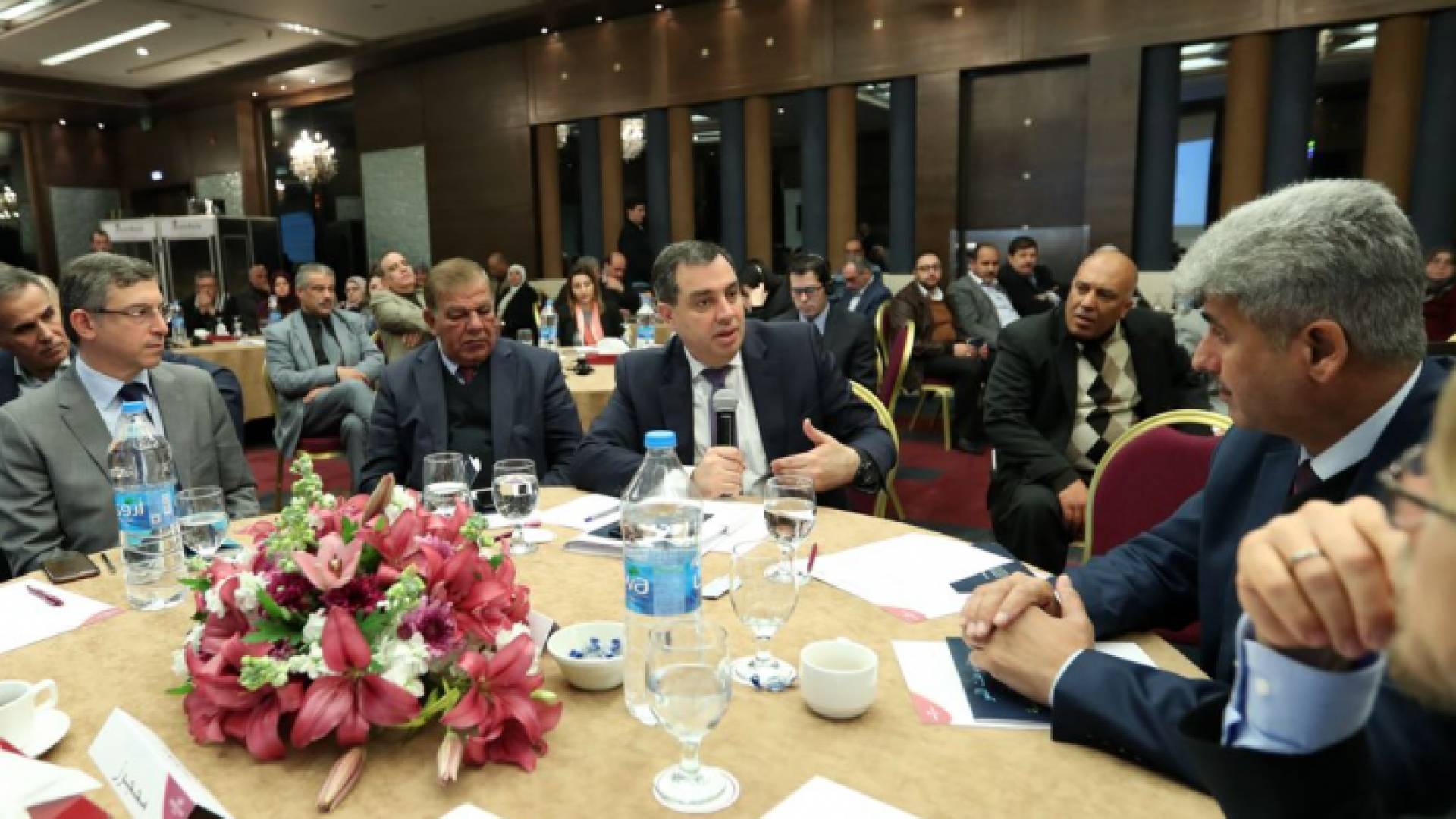 وزير التخطيط عماد الفاخوري