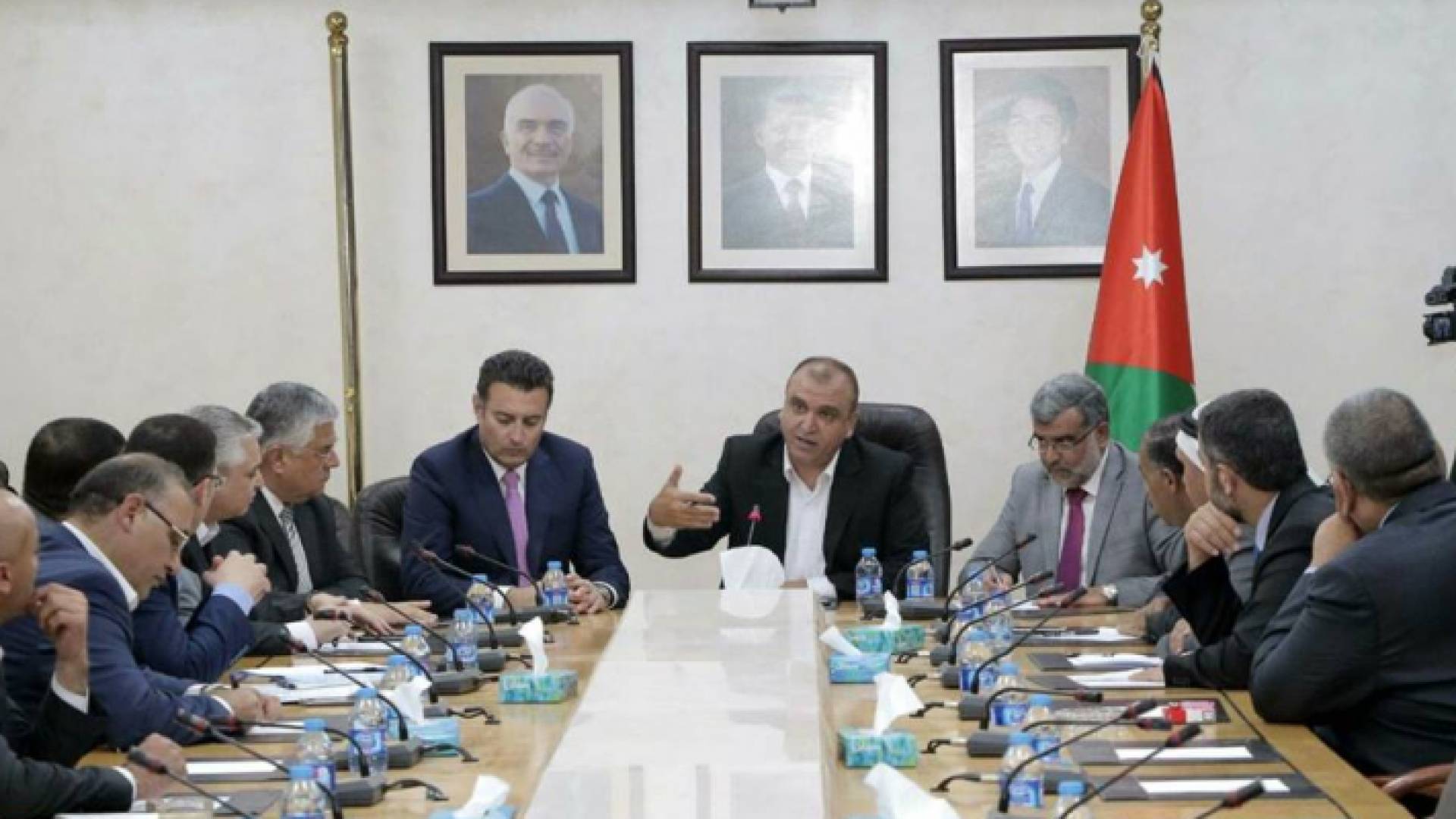 لجنتا التوجيه الوطني والاعلام والمالية النيابيتان
