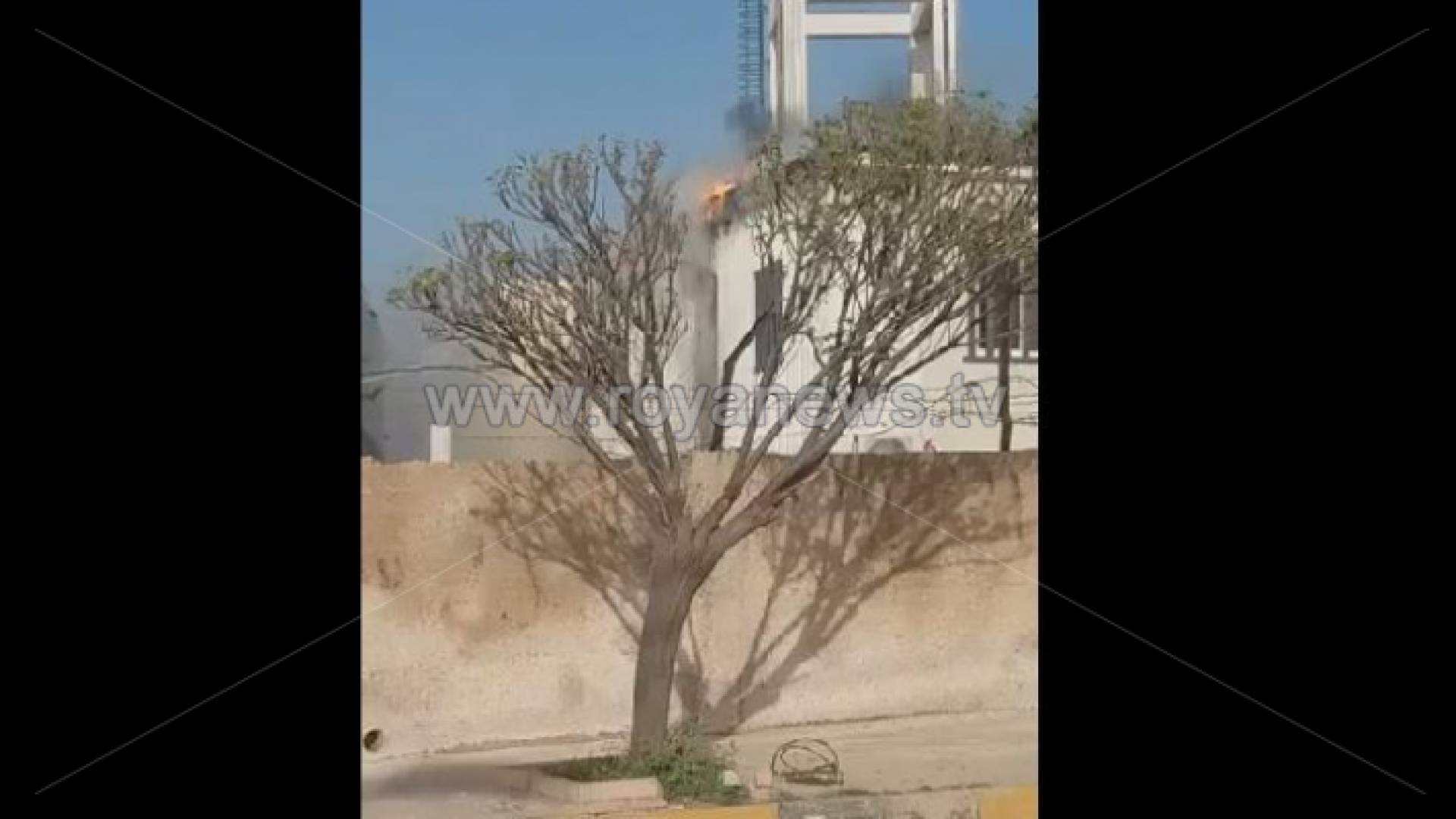 من الحريق