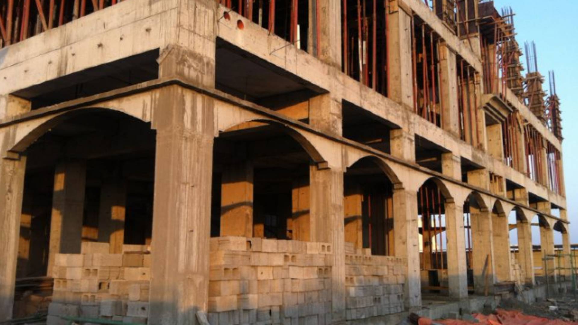 مبنى قيد الانشاء - ارشيفية