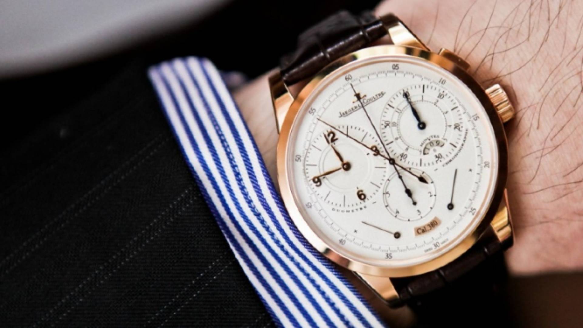 ساعة - ارشيفية