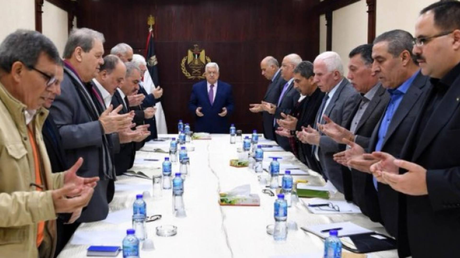 اثناء الاجتماع