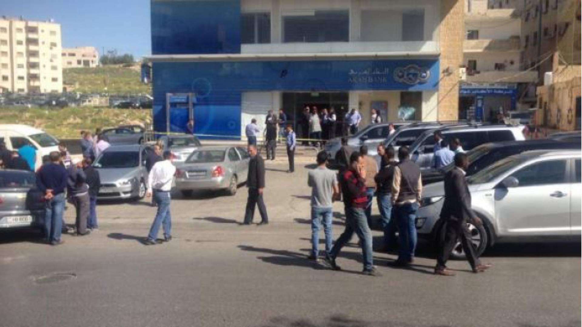 من محيط البنك