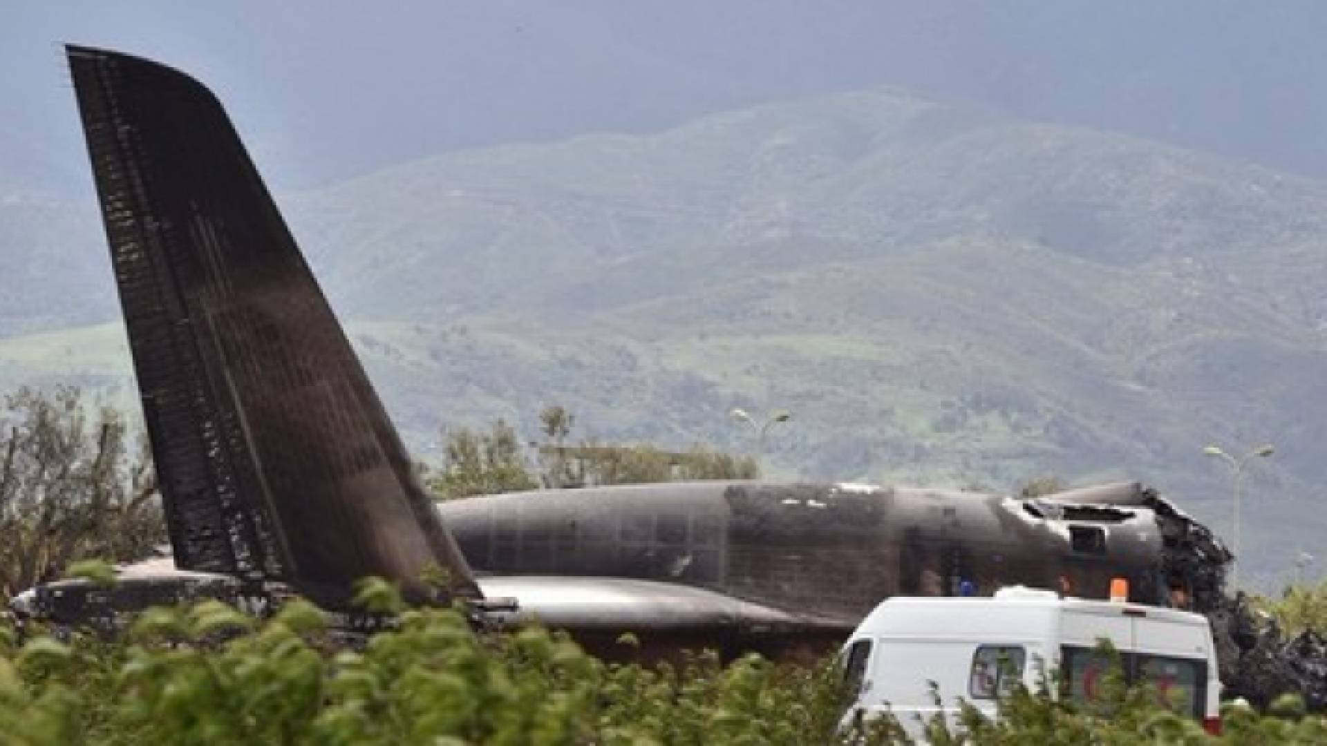 مقتل 257 شخصا في حادث تحطم طائرة عسكرية