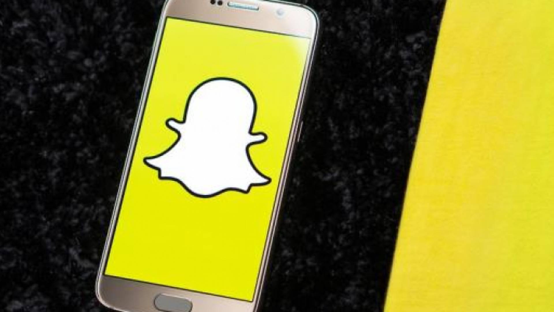 كيفية التسجيل في سناب شات دون إبقاء إصبعك على الشاشة