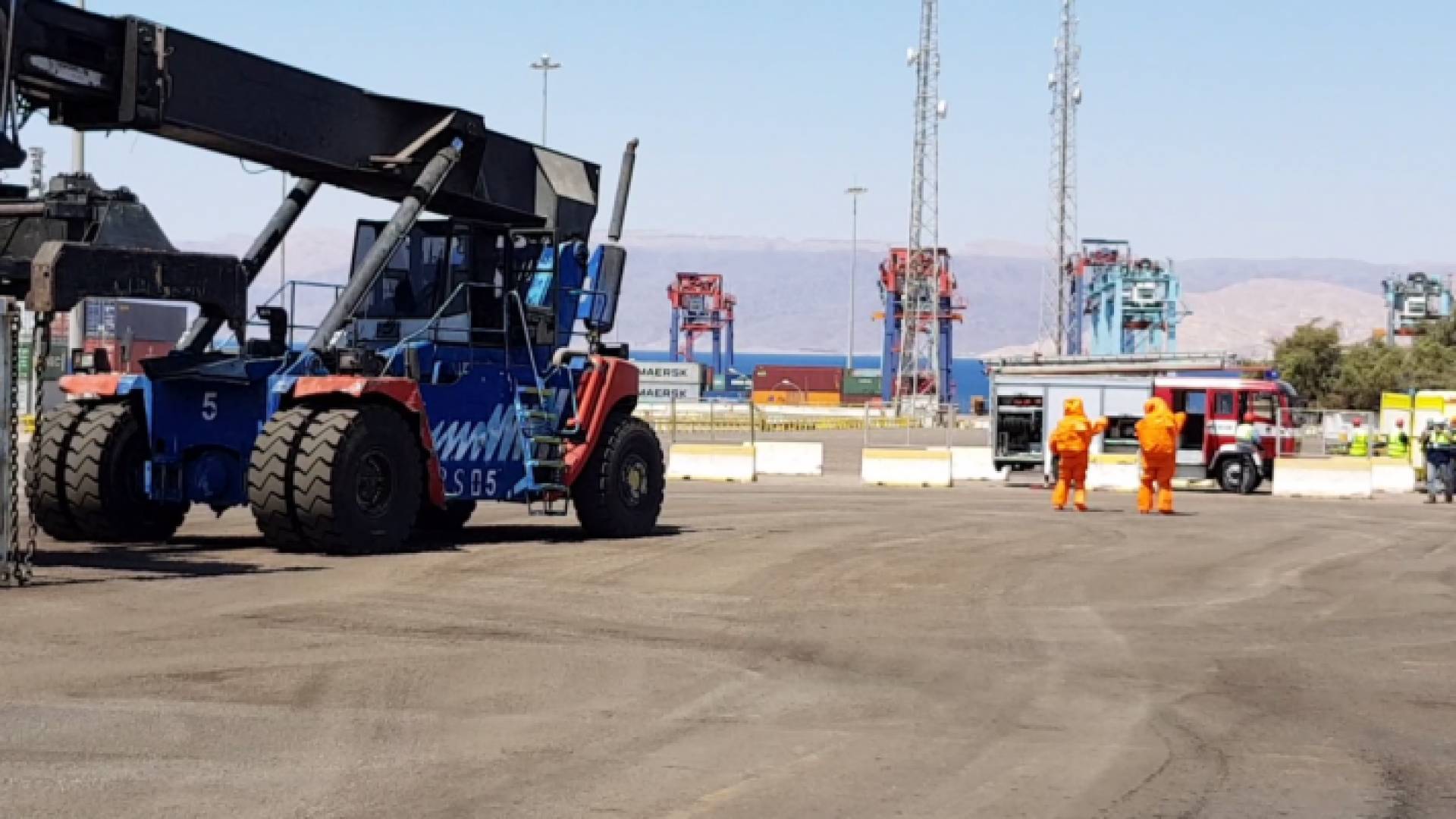 تمرين وهمي لتسرب البرومين بميناء الحاويات