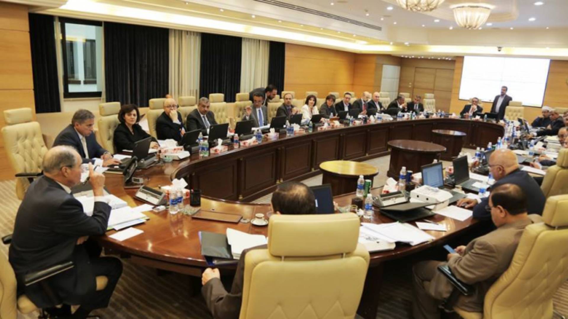 جانب من الجلسة