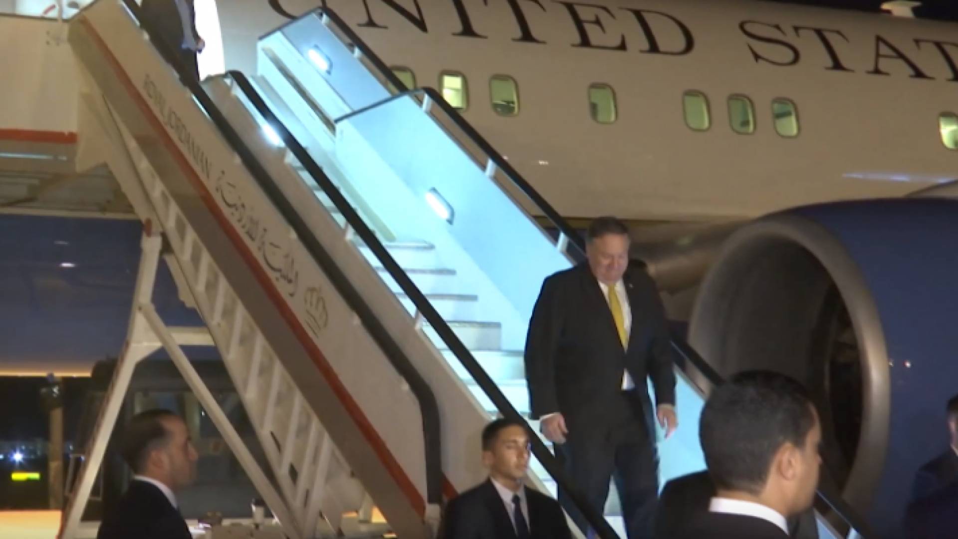 وصول وزير الخارجية الى عمان