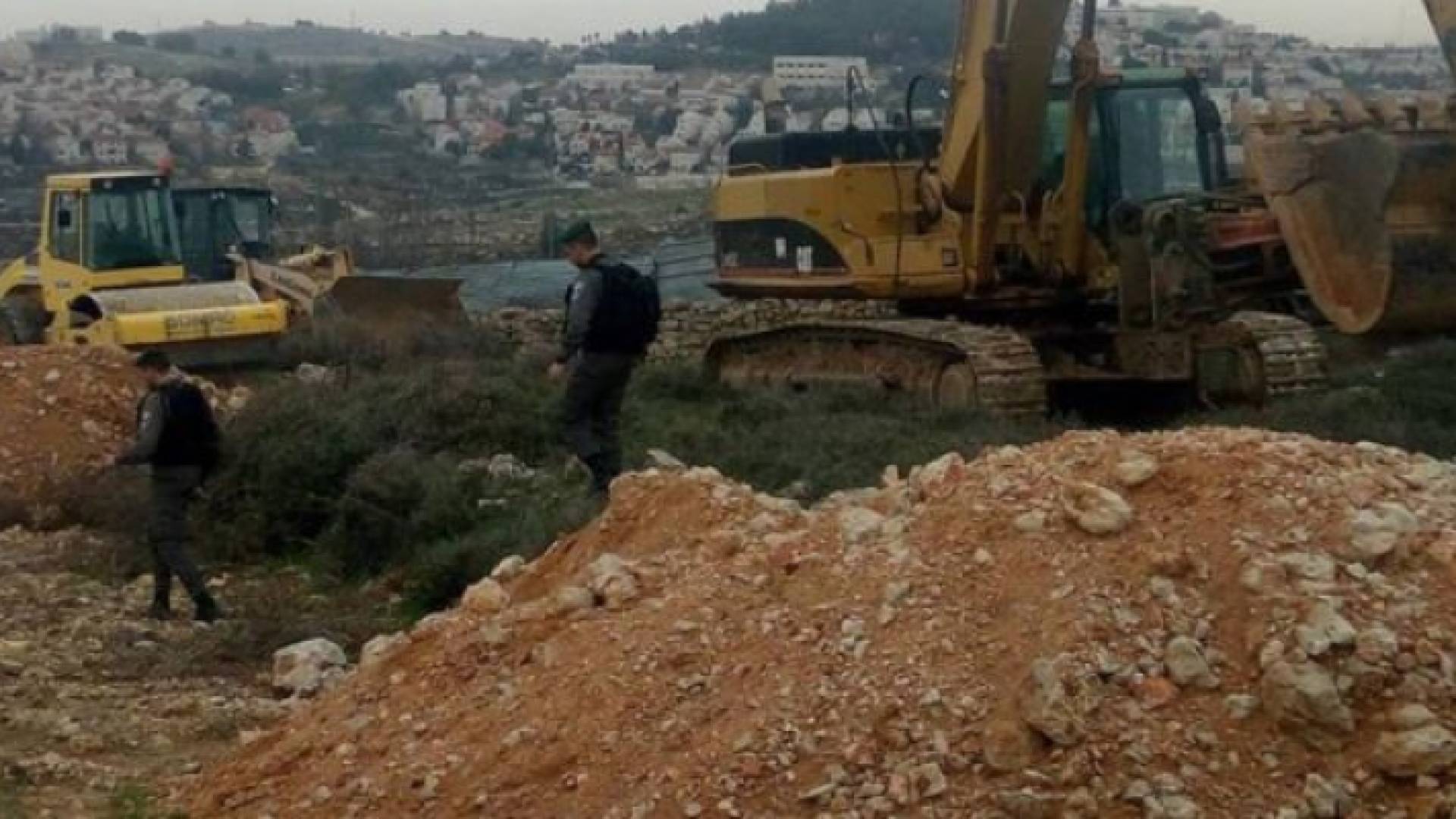 قوات الاحتلال تشرع بعملية الجرف