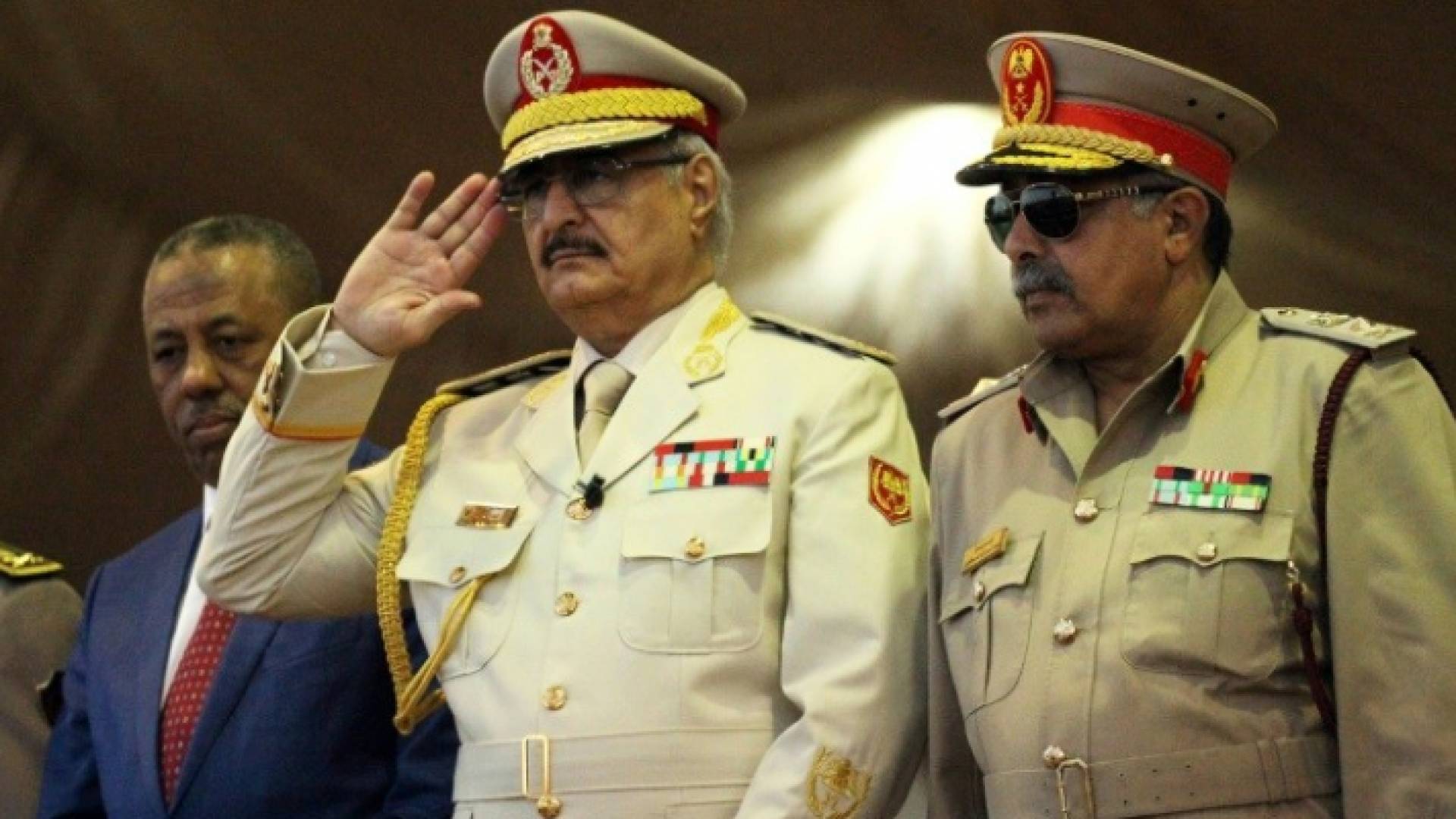 المشير حفتر يعلن بدء هجوم "تحرير" درنة من "الارهابيين"