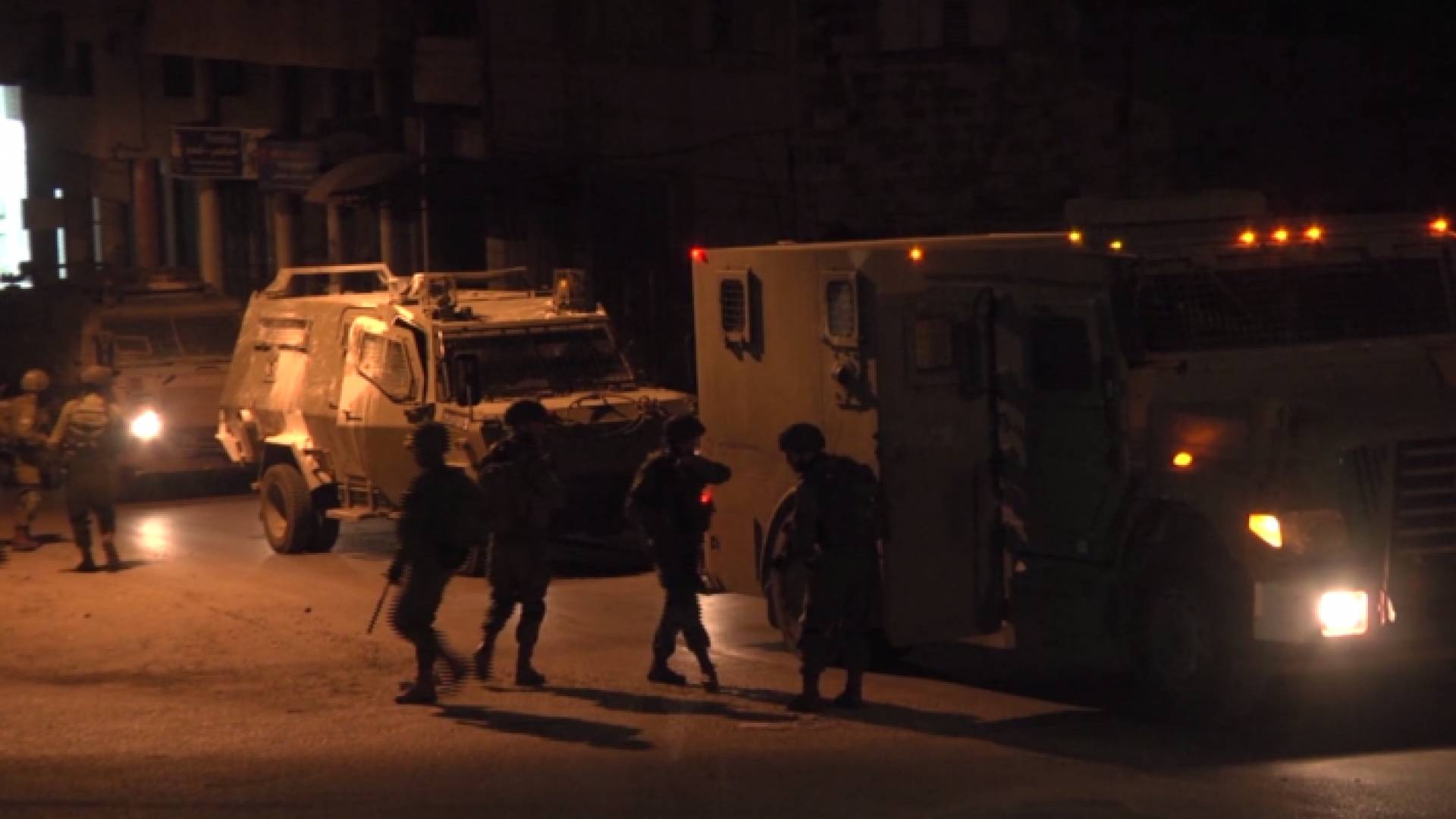 مستوطنون يقتحمون قبر يوسف في نابلس تحت حماية قوات الاحتلال