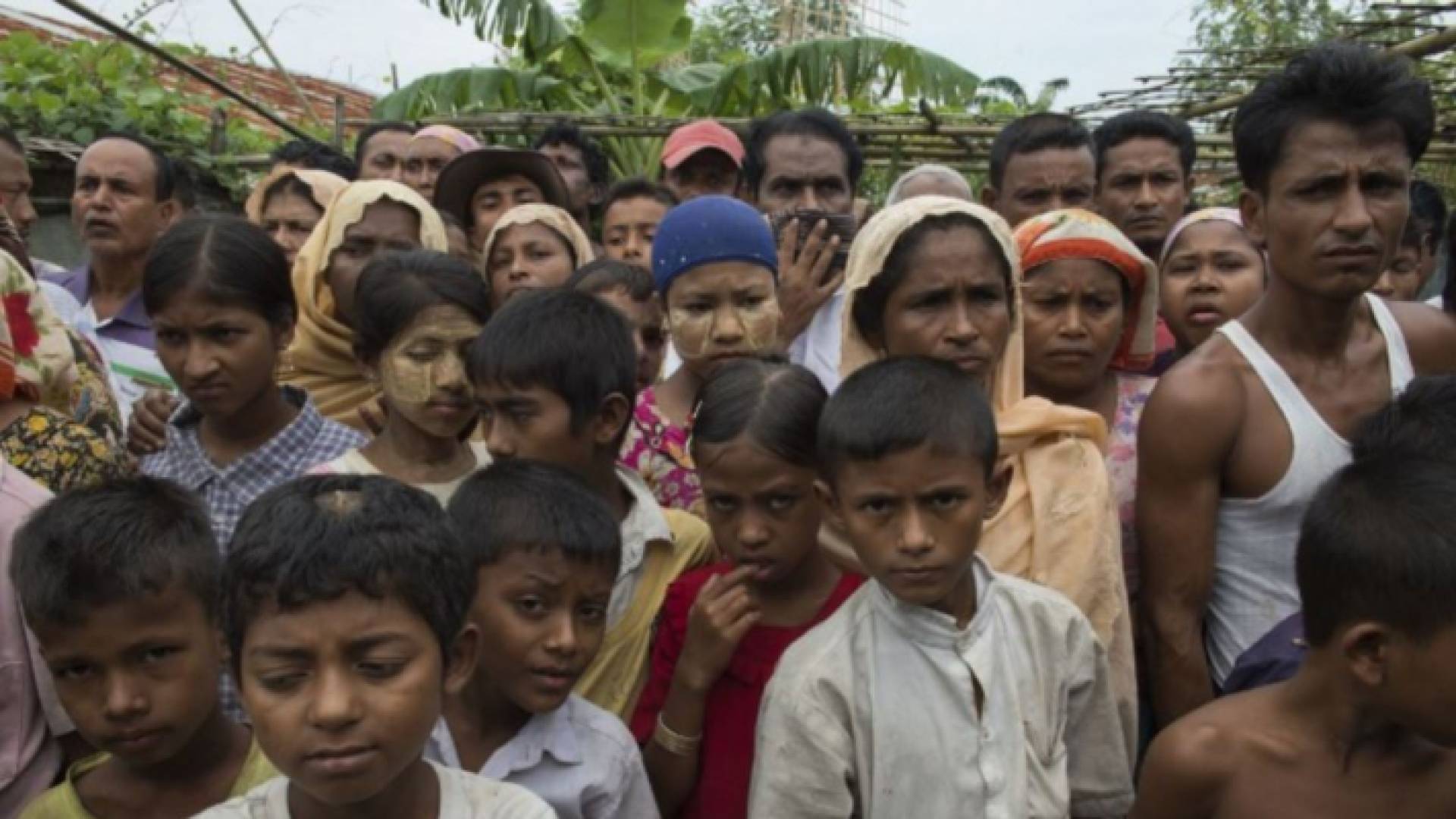 أفراد من أقلية الروهينغا المسلمة