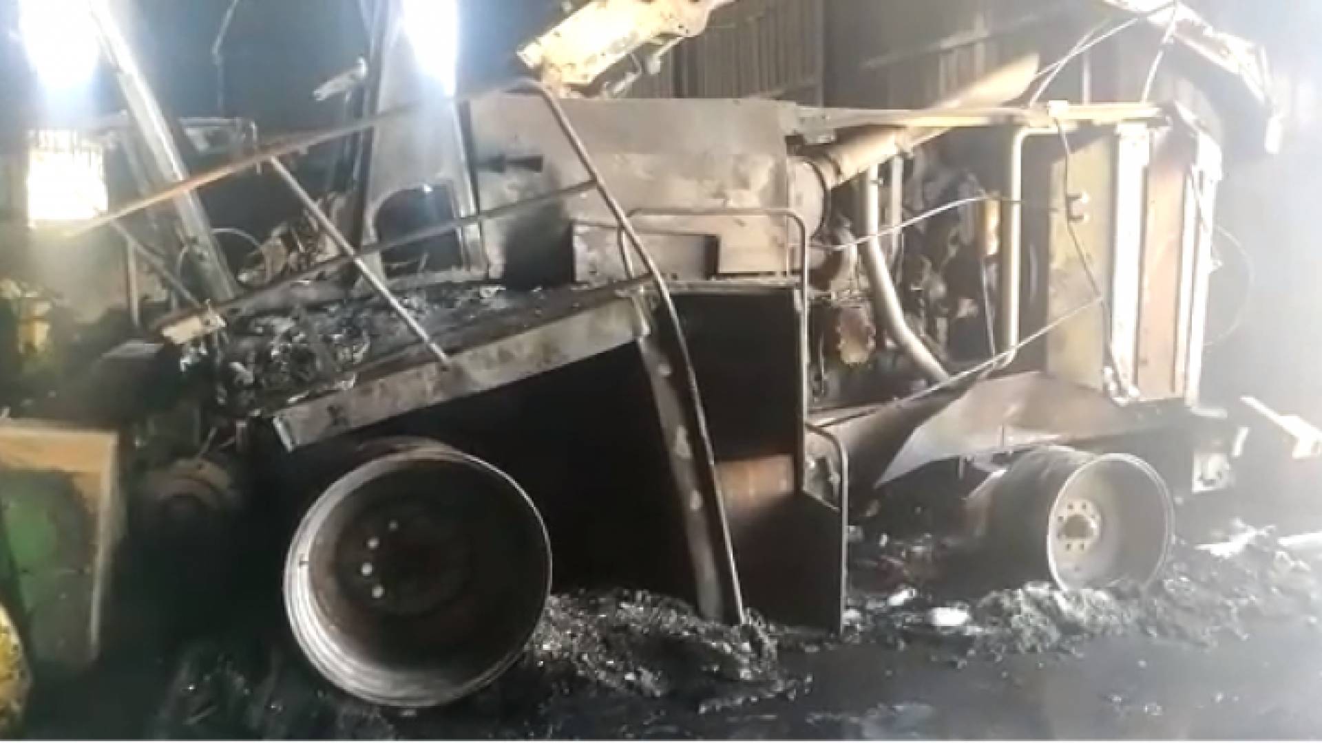 جانب من الحريق