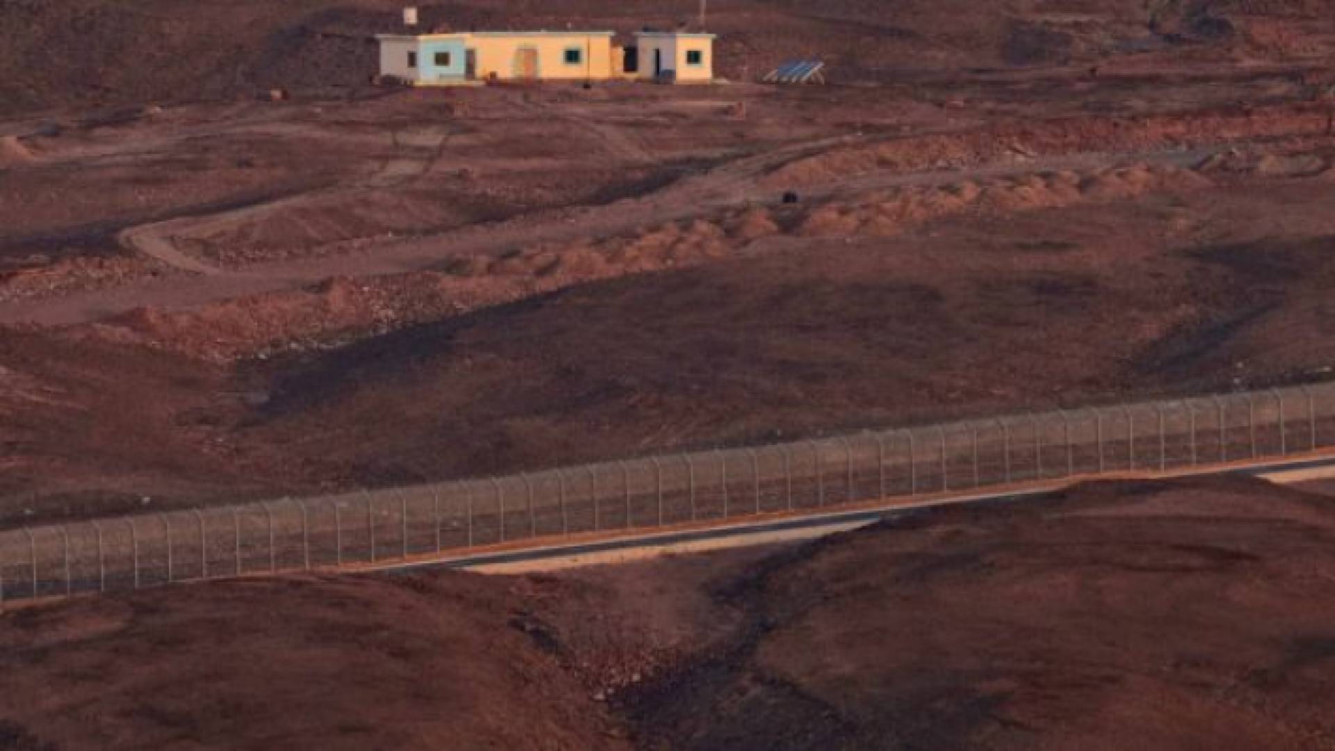 الاحتلال يستكمل بناء "جدار أمني" قرب إيلات