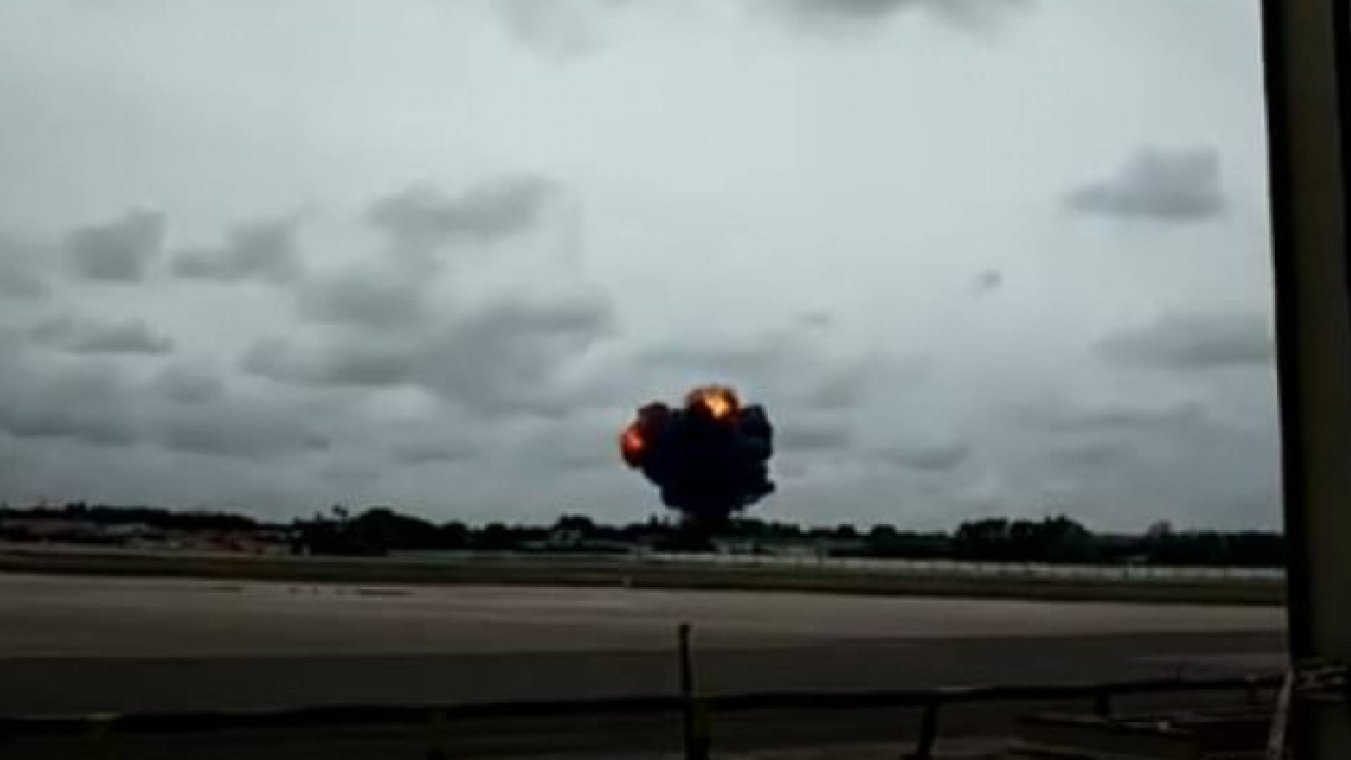 "لحظات صادمة" لحادث سقوط الطائرة الكوبية