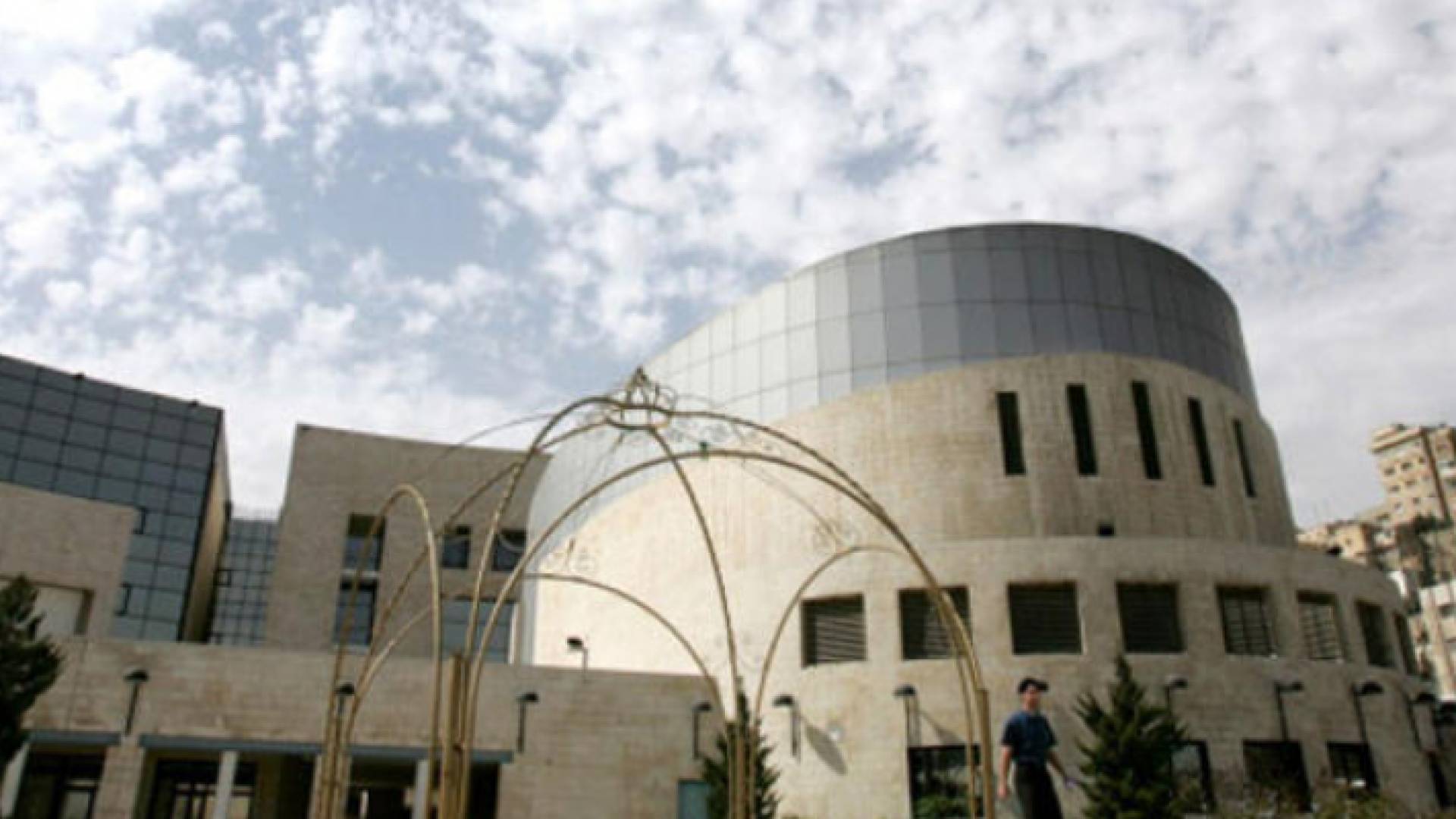 أمانة عمان تحذر من متسولين ينتحلون صفة عامل وطن