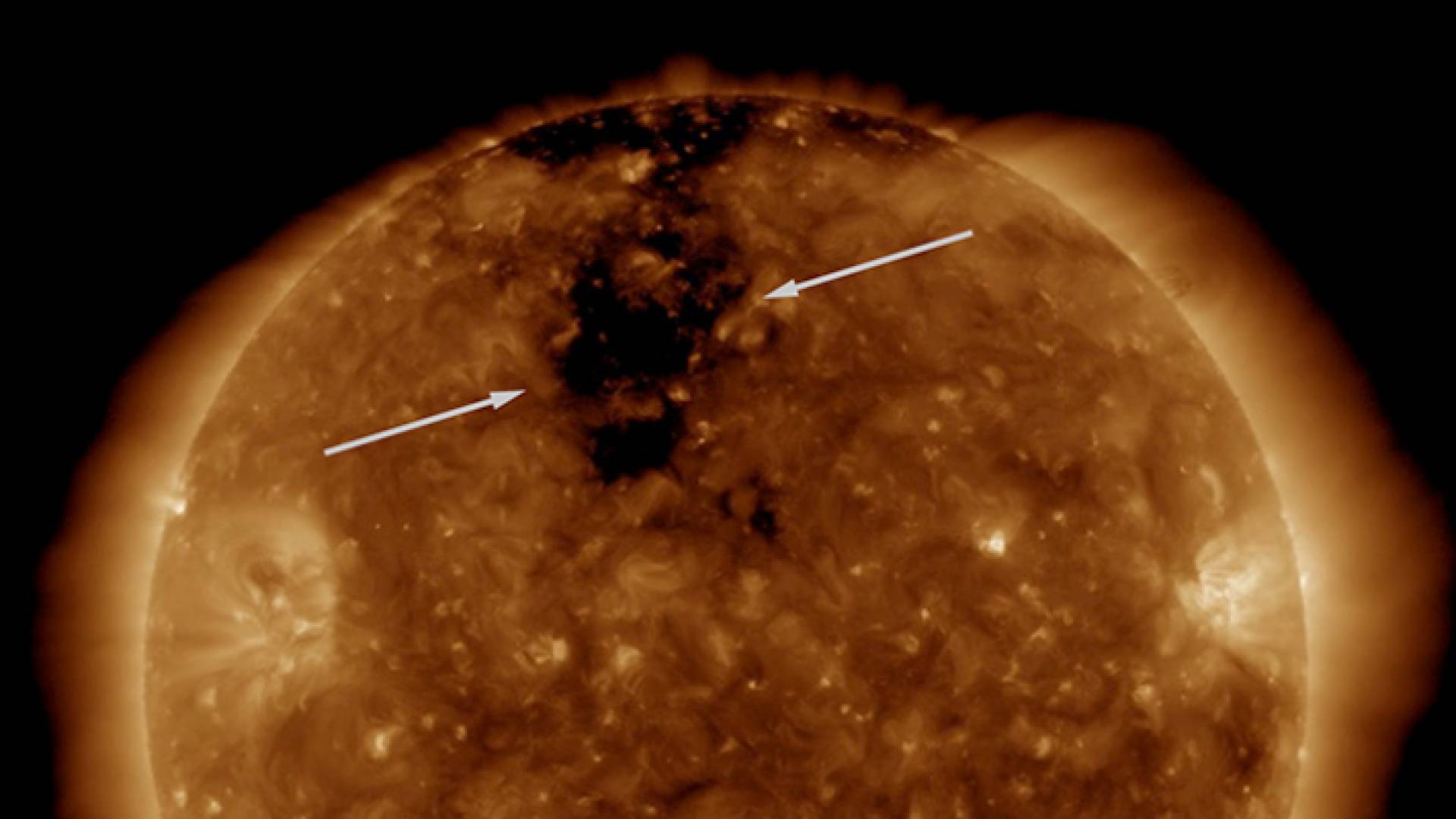 ناسا تنشر فيديو لثقب الشمس الإكليلي العملاق