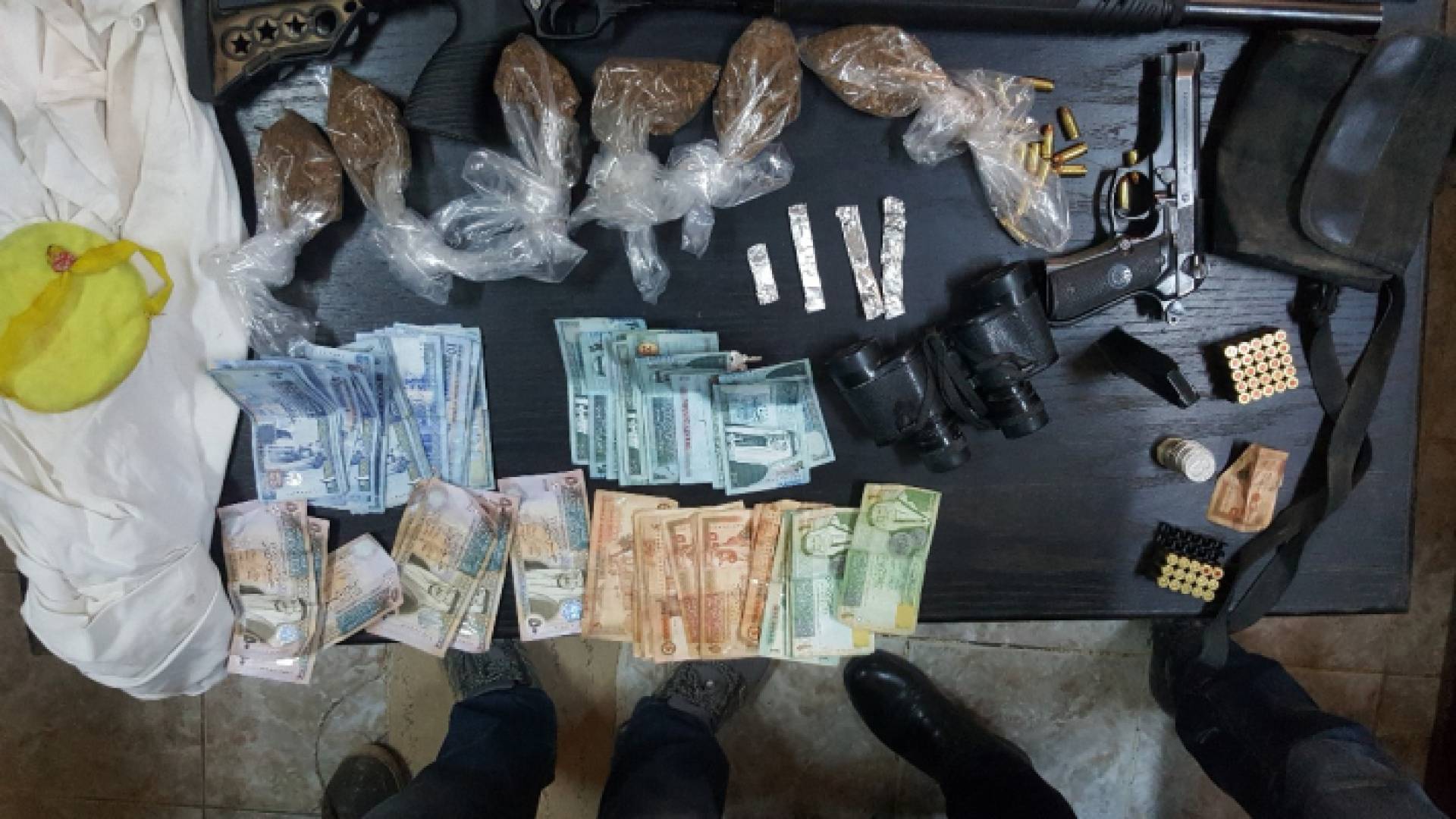 جانب من المضبوطات