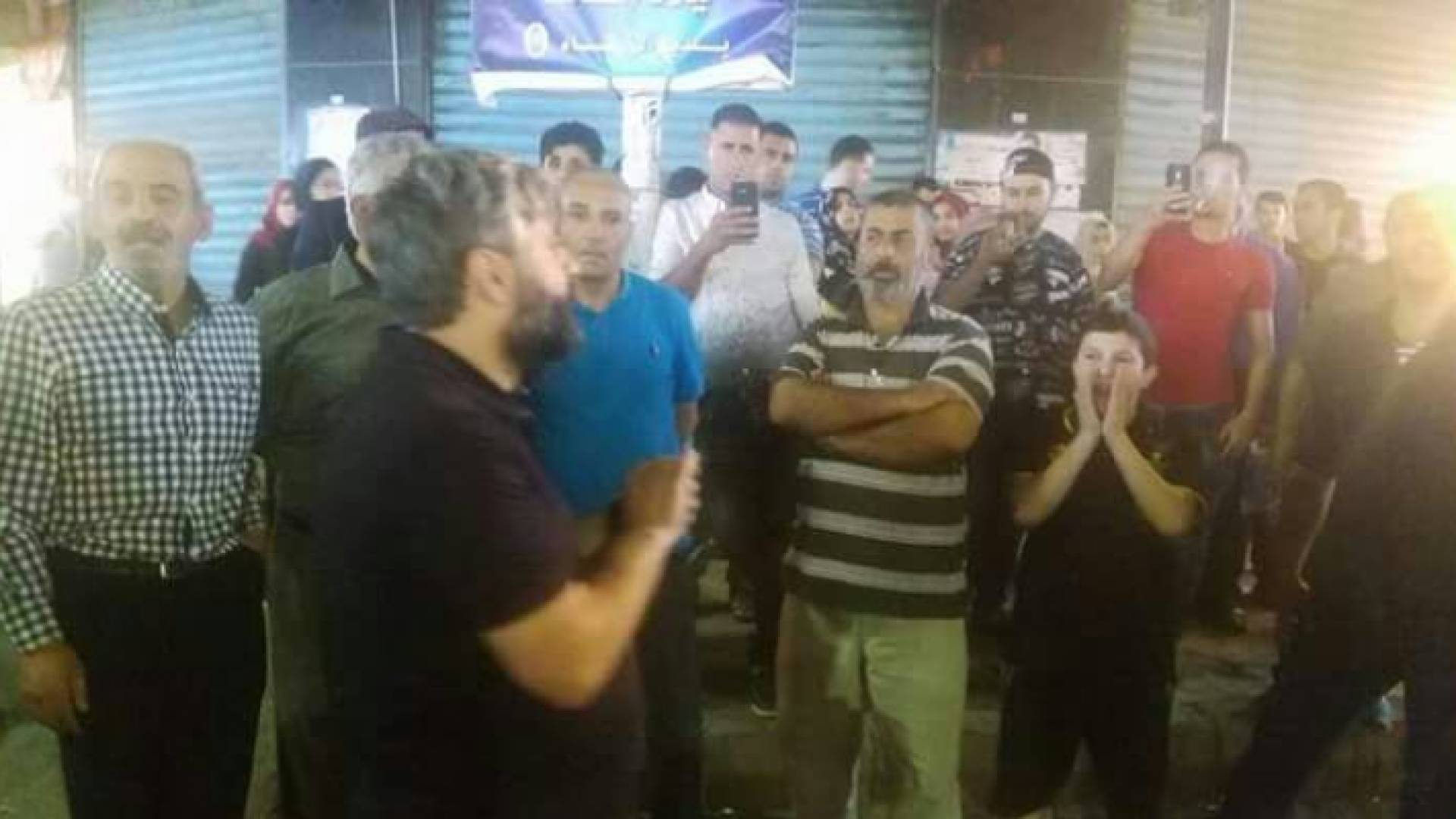 جانب من الوقفة بالزرقاء