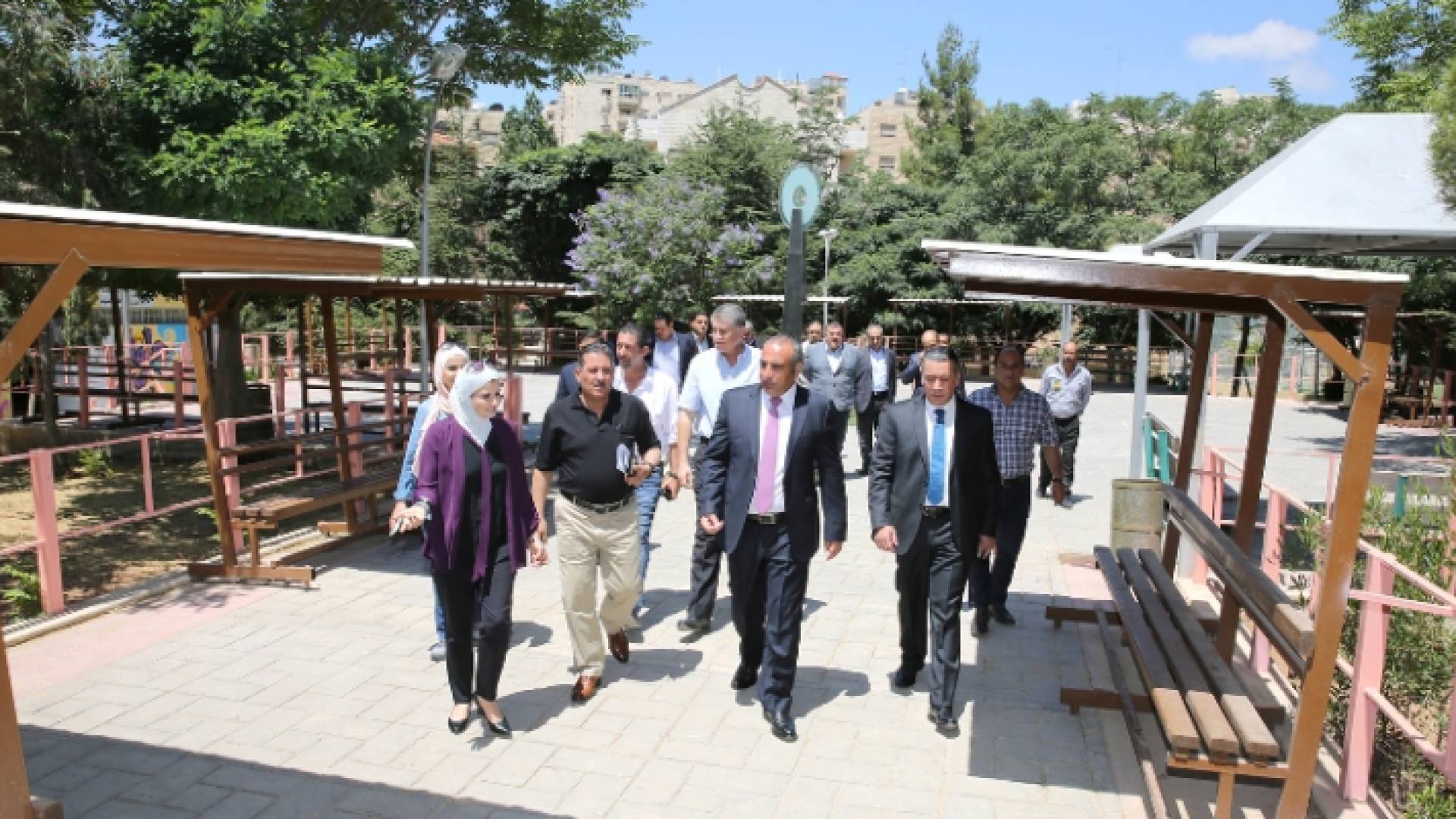 الشواربة لدى لقائه قطاع الزراعة في الأمانة