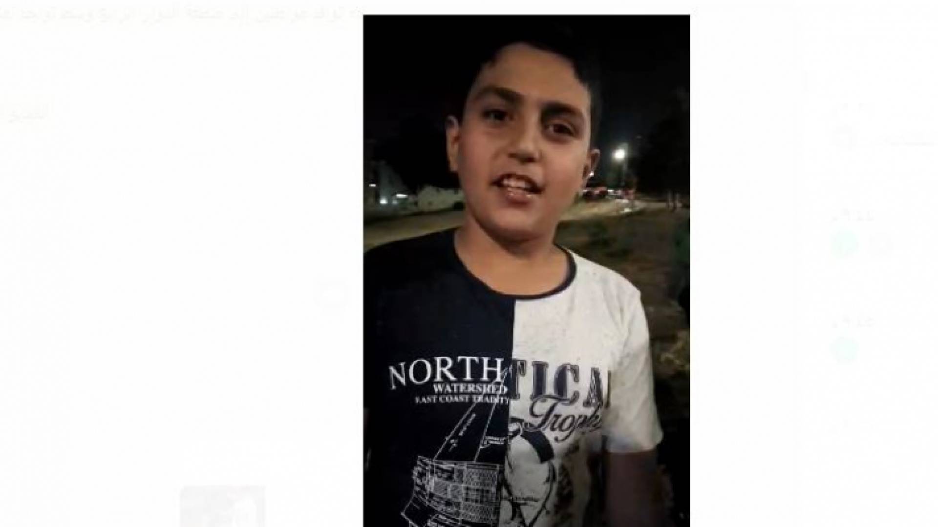 الاطفال يوزعون المياه على الرابع ويشاركون في الاعتصام