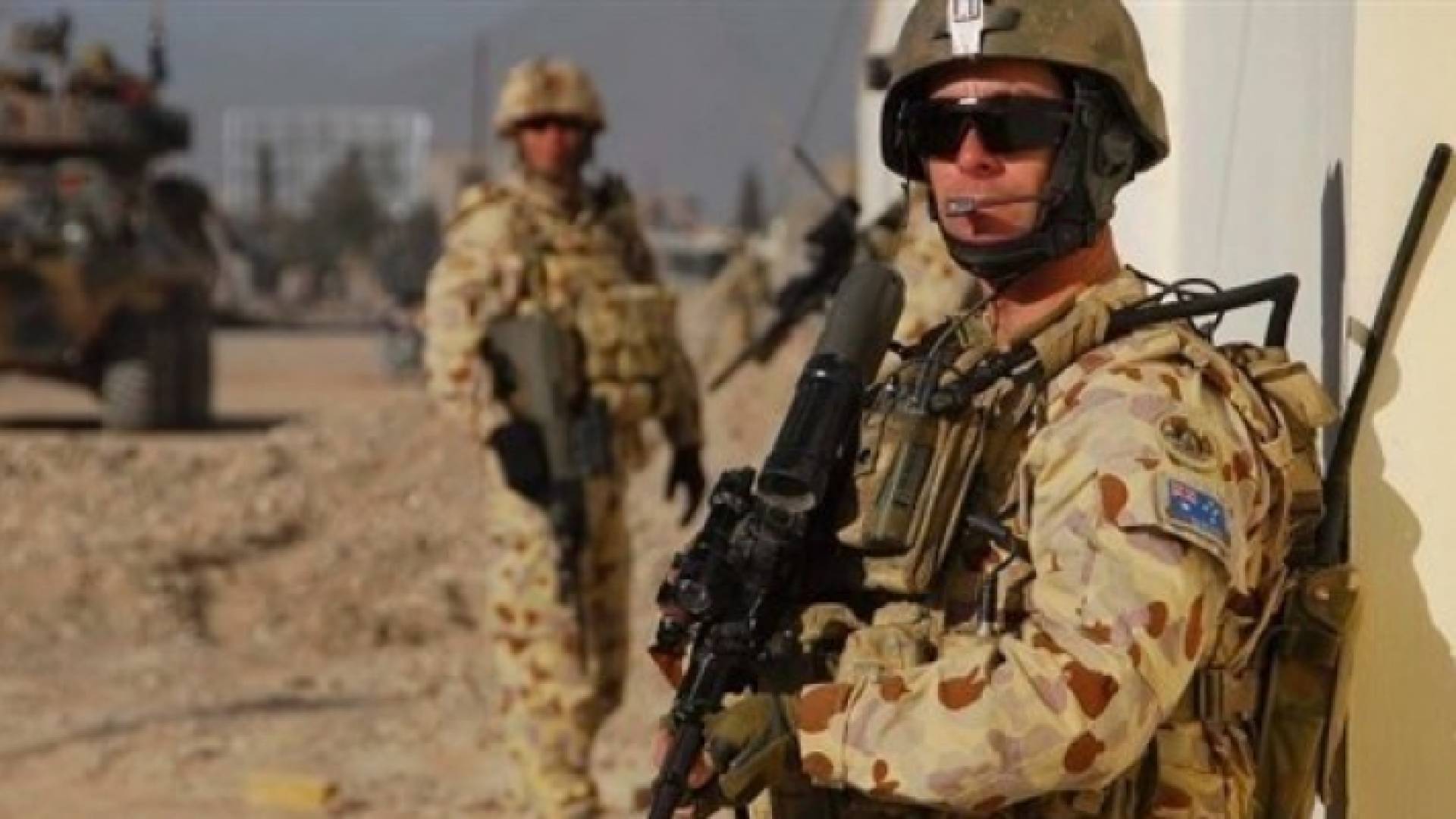 عناصر من القوات الأسترالية في أرض المعركة