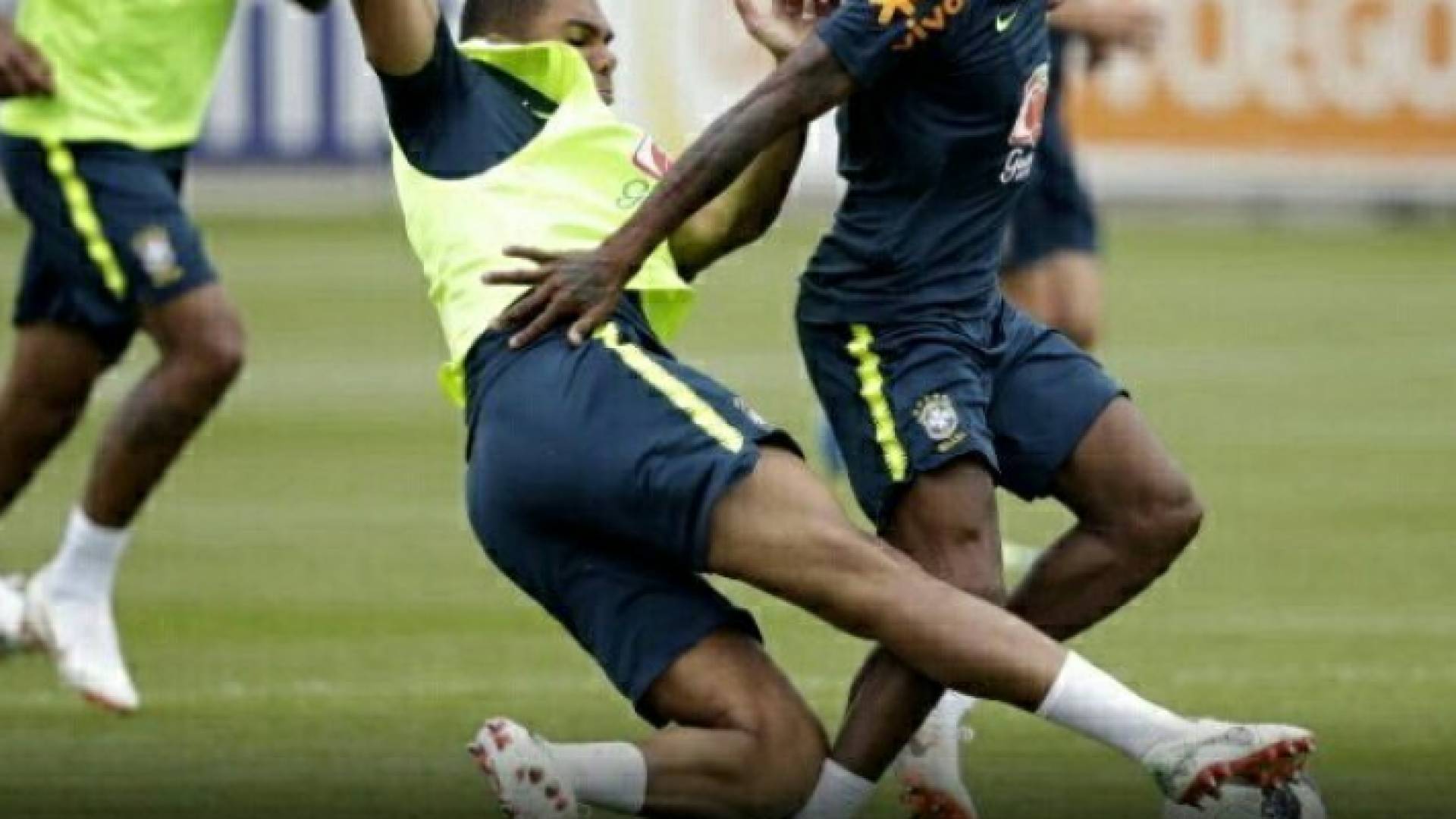 كاسيميرو تدخل بشكل قوي على فريد