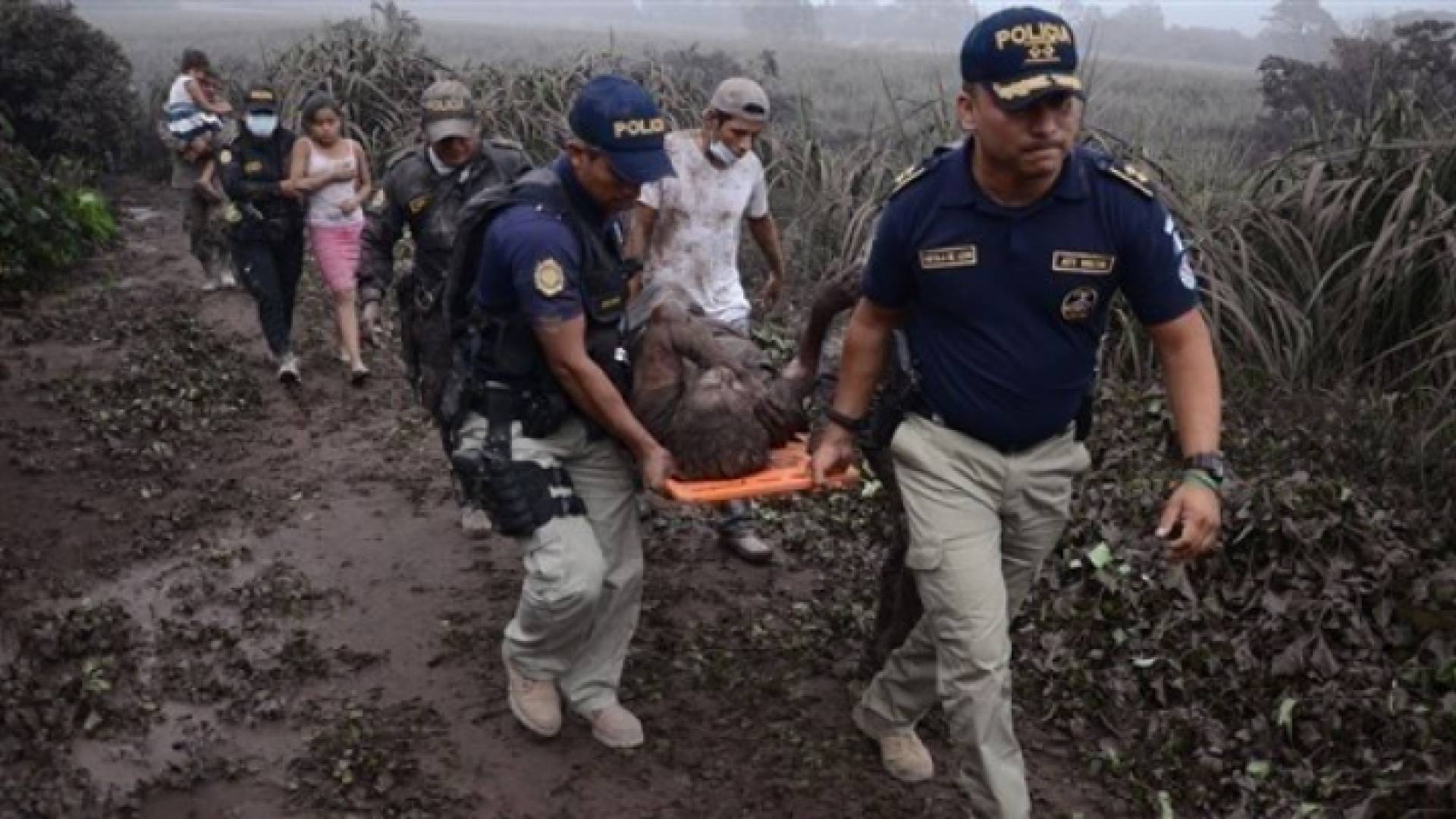 إجلاء ضحايا بركان فويغو في غواتيمالا