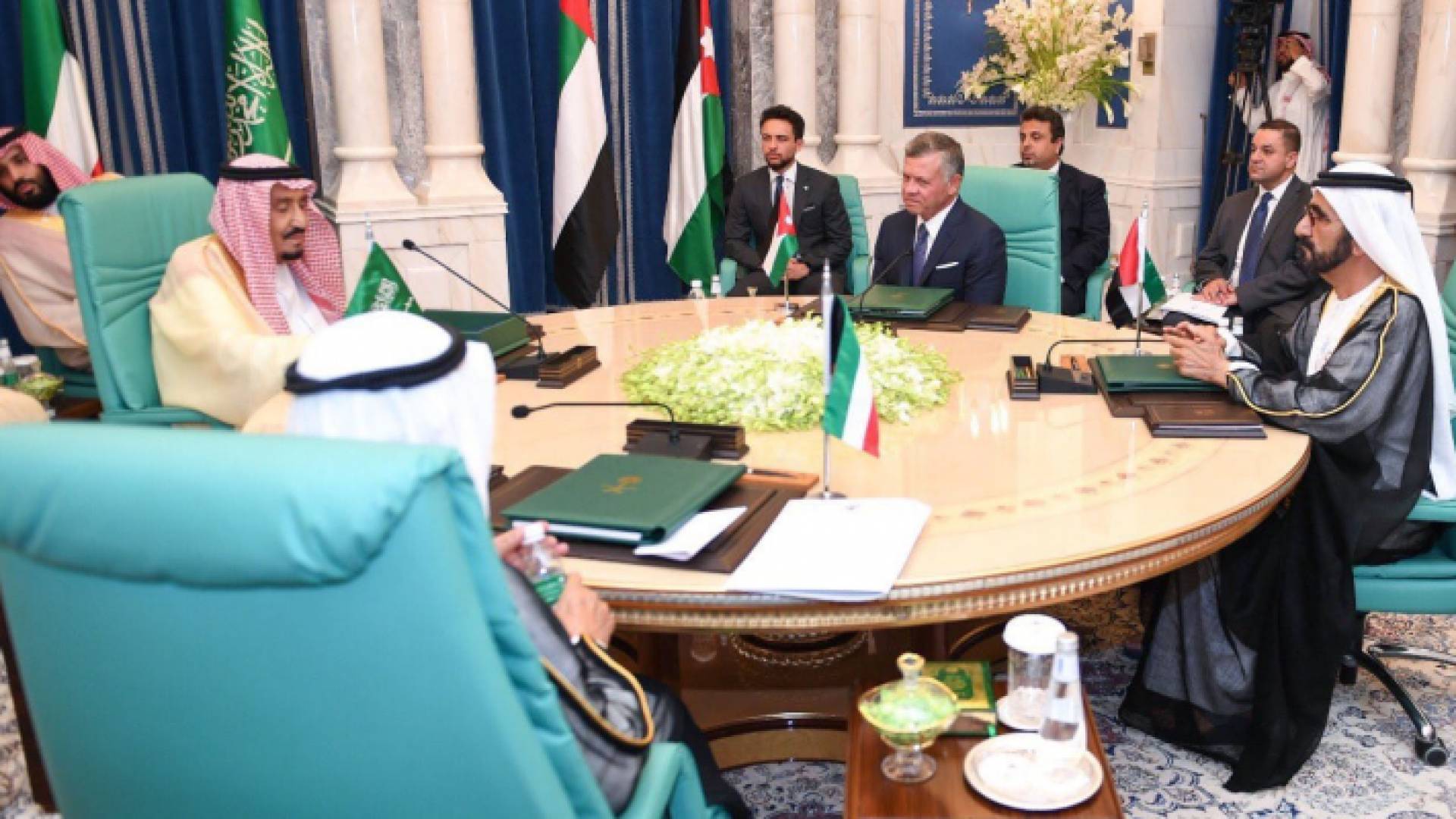 الصورة من الاجتماع