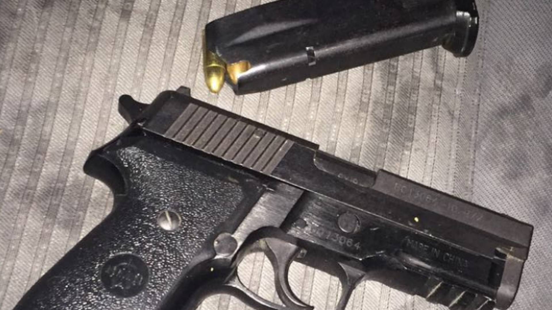 القبض على ثلاثة مروجين للمواد المخدرة بعد مقاومة شديدة لقوة من ادارة مكافحة المخدرات